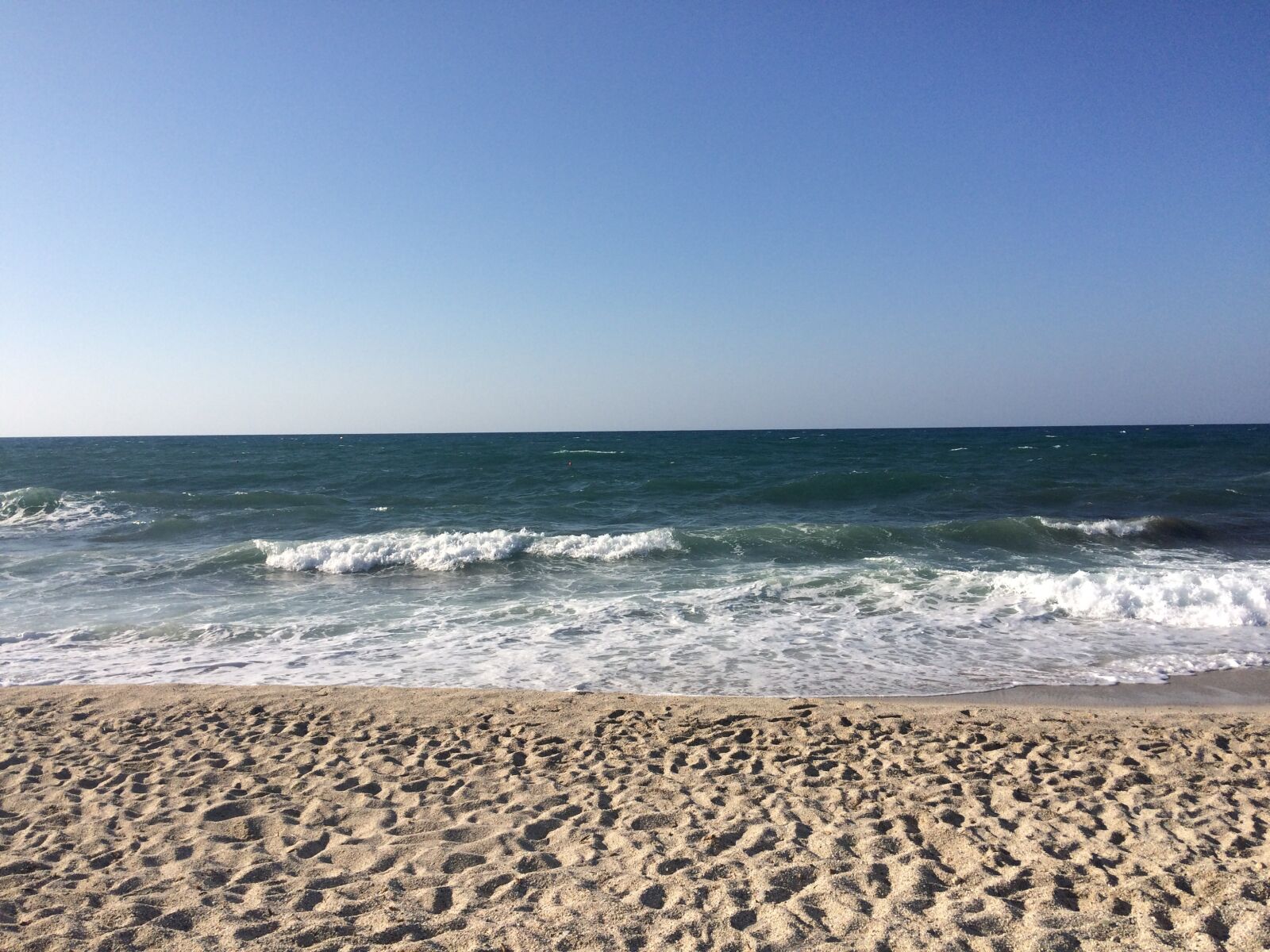 iPhone 5s back camera 4.15mm f/2.2 sample photo. Sea, mediterranean, beach photography