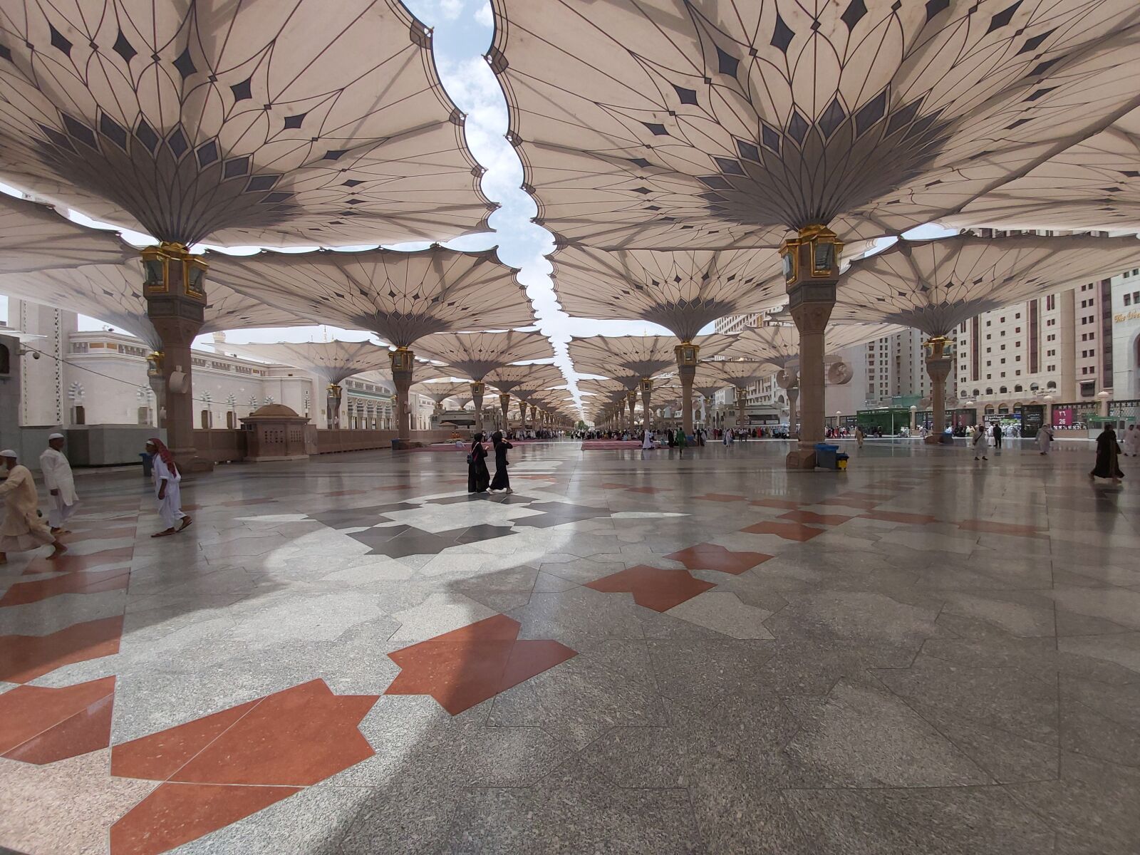 Samsung Galaxy A70 sample photo. Umbrellas, religion, mosque photography