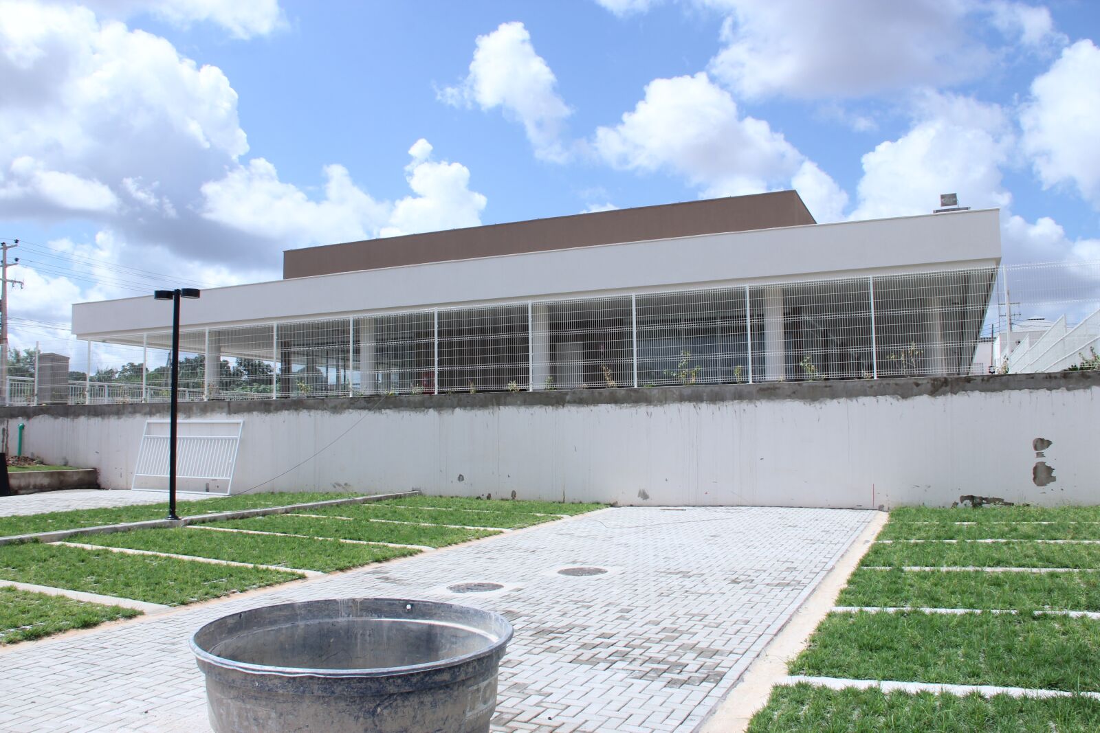 Canon EOS 60D sample photo. Architecture, city, facade photography