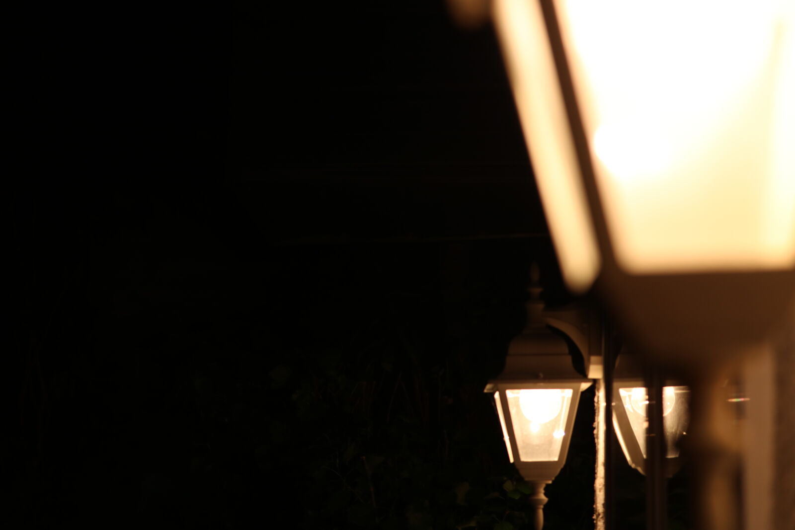 Canon EF-S 55-250mm F4-5.6 IS STM sample photo. Architecture, art, blur, bright photography