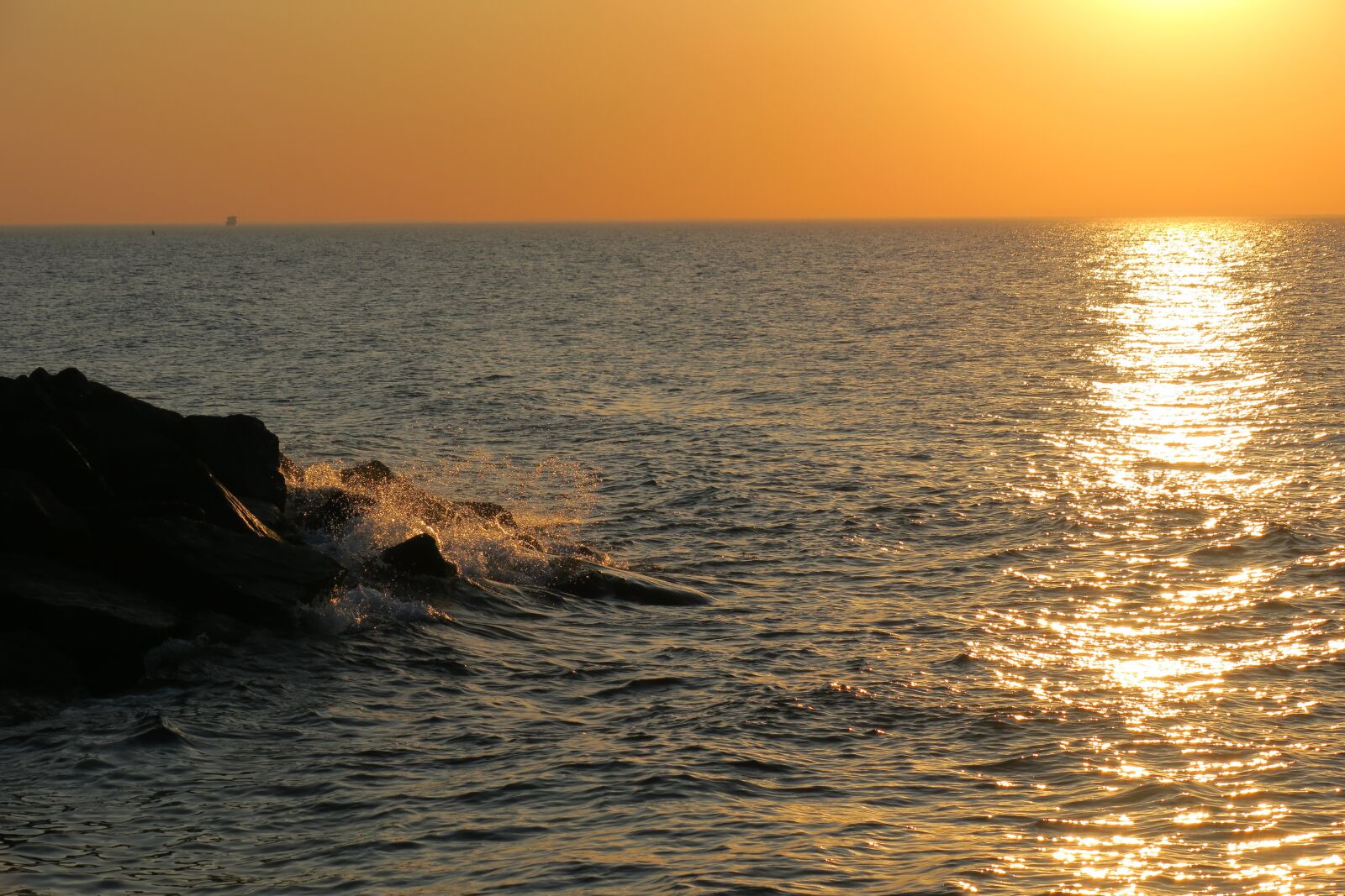 Canon PowerShot G3 X sample photo. Sunset, baltic sea, sea photography
