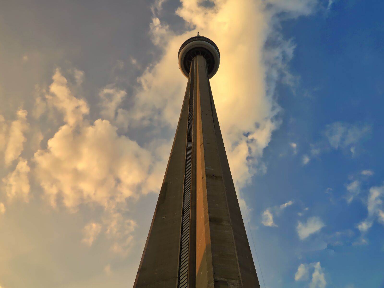 Canon PowerShot G1 X sample photo. Cntower, tower, sky photography