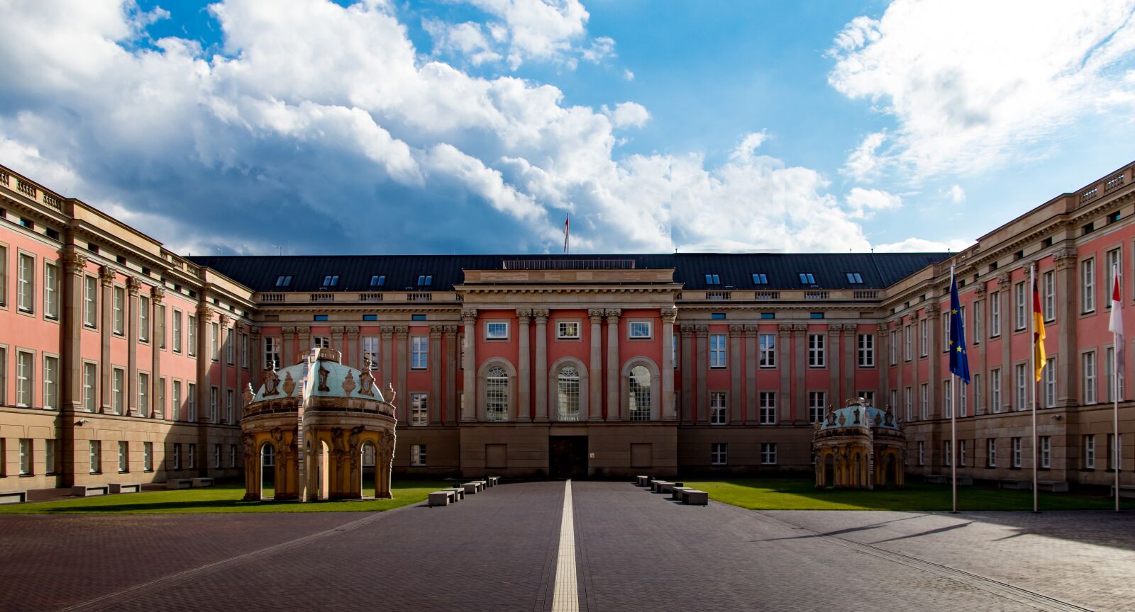 Canon EOS 80D sample photo. Potsdam, tourist attraction, building photography