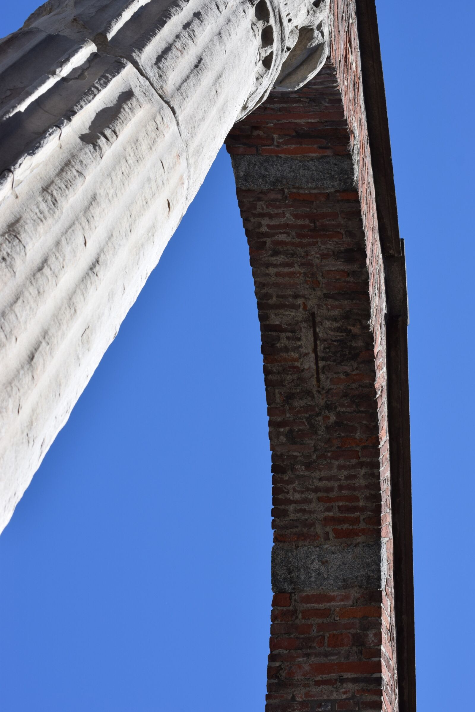 Nikon D3300 sample photo. Columns, romanesque, arc photography