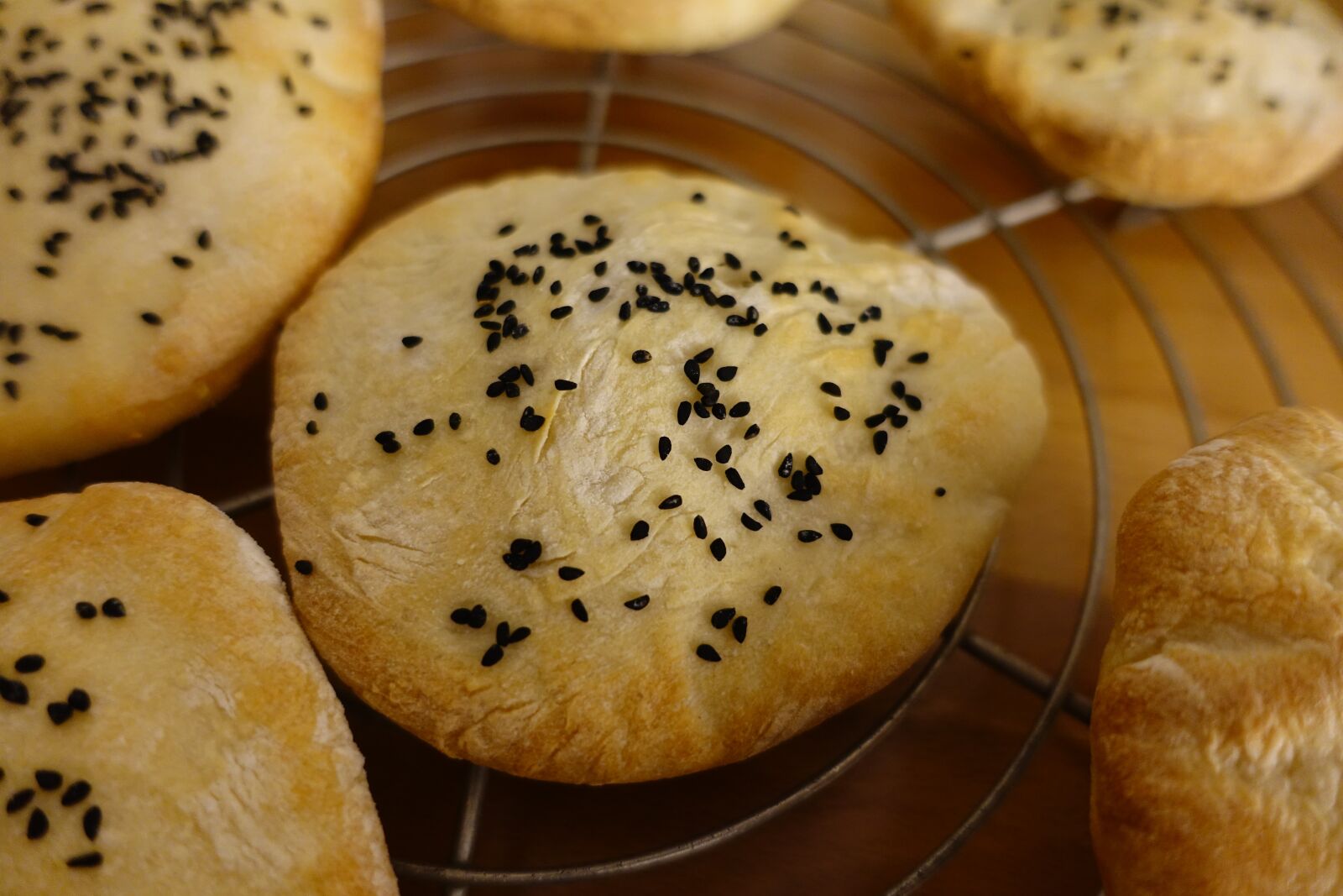 Sony Cyber-shot DSC-RX100 IV sample photo. Flat bread, bread, black photography