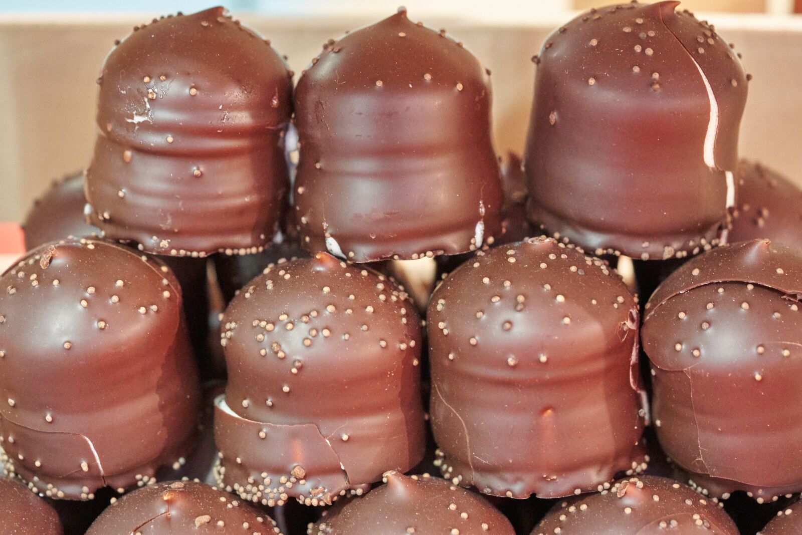 Sony FE 90mm F2.8 Macro G OSS sample photo. Chocolate marshmallow, dessert, delicious photography