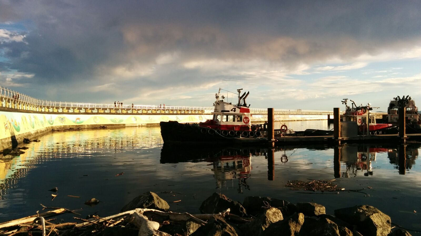 LG Nexus 5 sample photo. Breakwater, sky, clouds photography