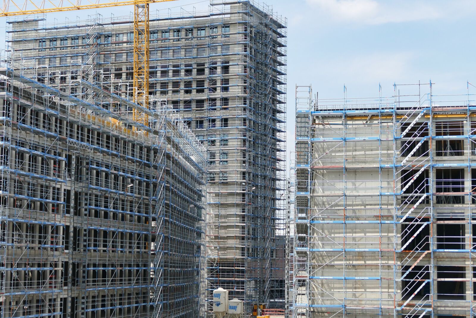 Panasonic Lumix DMC-FZ1000 sample photo. Site, new building, housebuilding photography