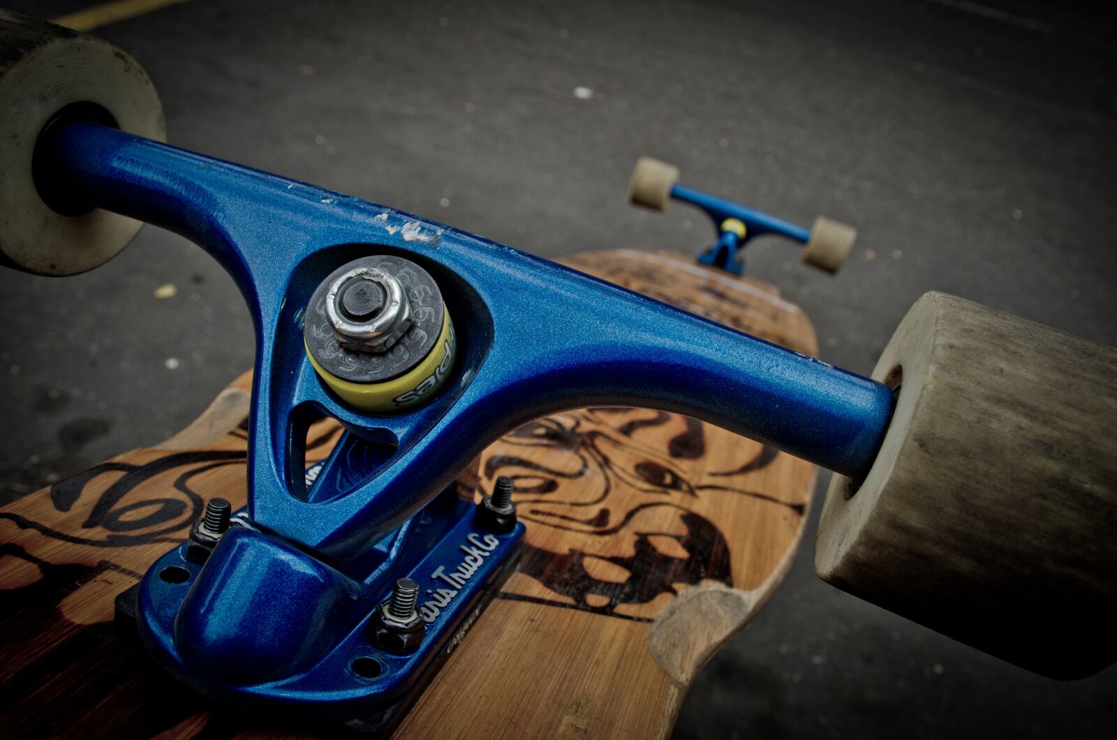 Nikon D5100 sample photo. Longboard, table, truck photography