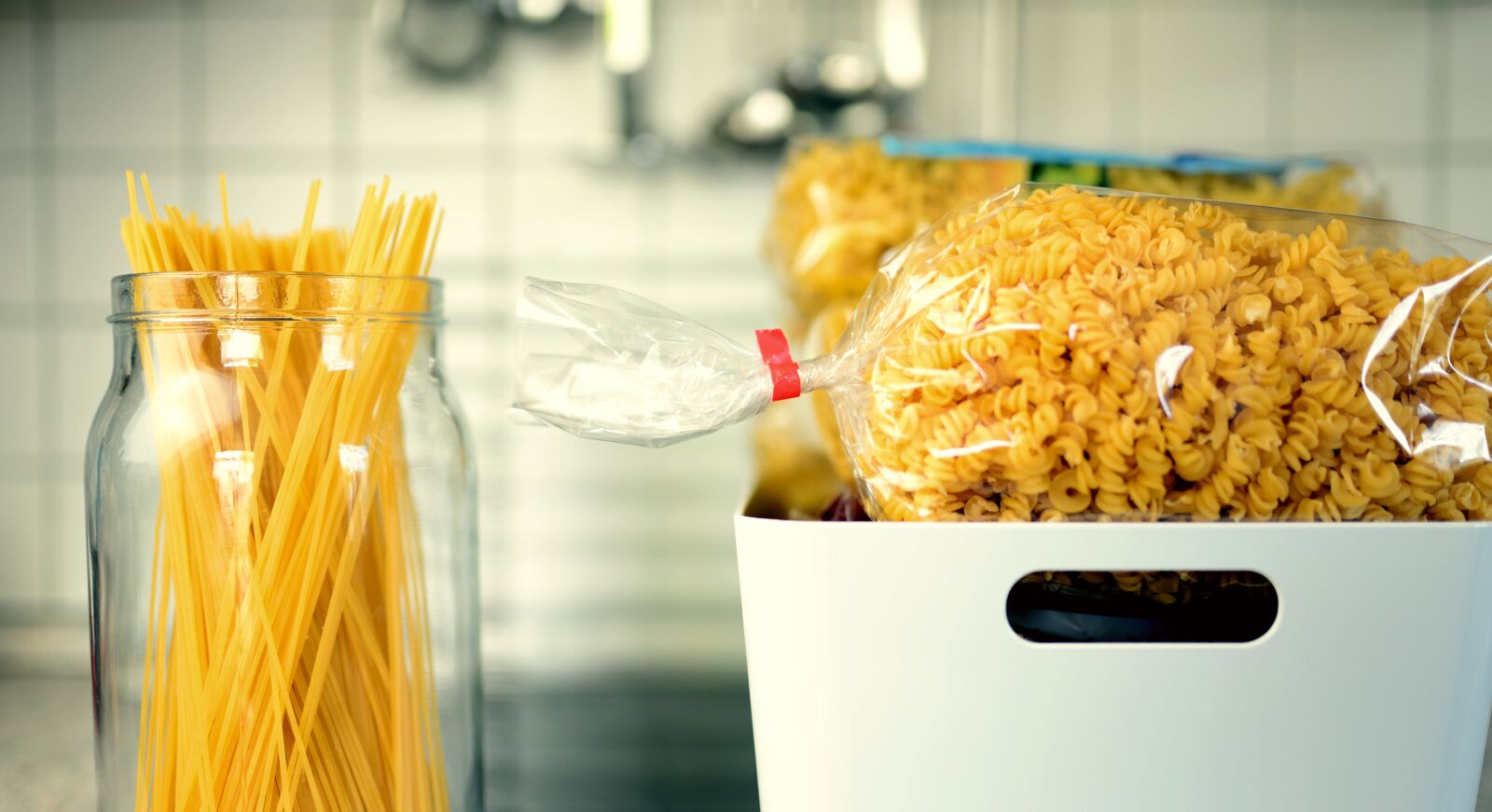 Nikon D610 sample photo. Noodles, pasta, hamster buying photography