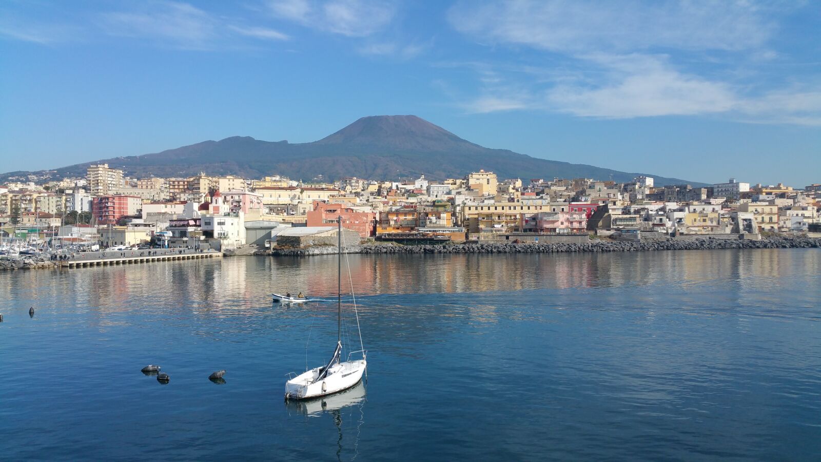 Samsung Galaxy Note4 sample photo. Naples, waters, sea photography