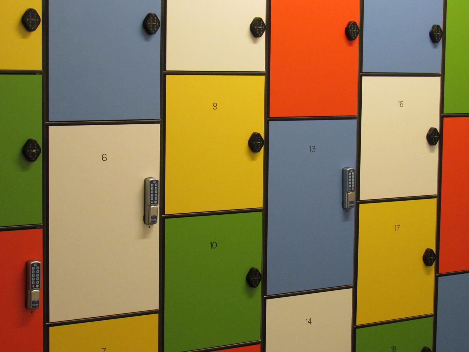 Canon PowerShot SX530 HS sample photo. Locker, storage, colorful photography