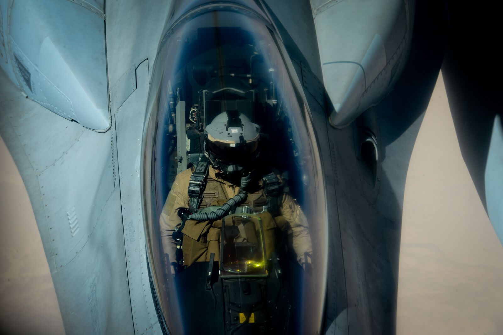 Nikon D4 sample photo. F-16a fighting falcon, pilot photography