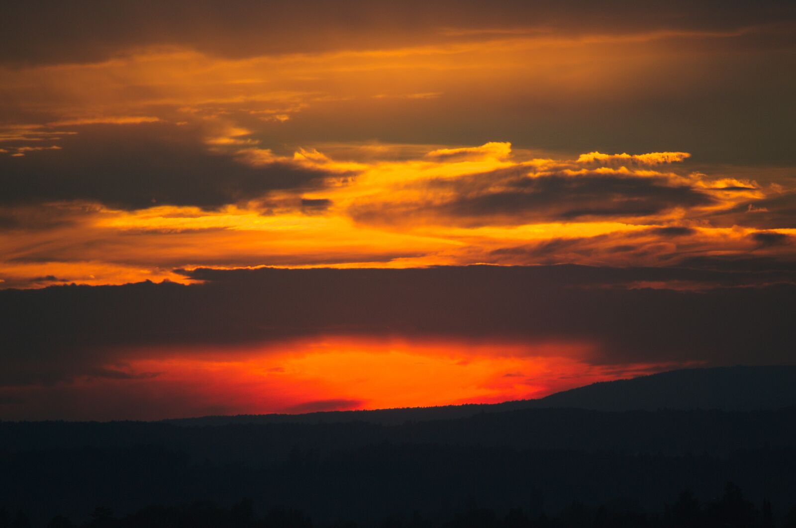 Nikon D3100 sample photo. Sunset, cloud, afterglow photography