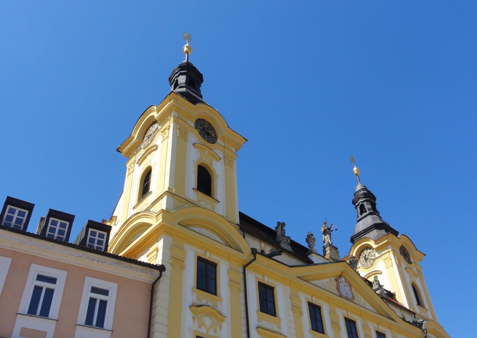 Sony DSC-HX5V sample photo. Town hall, czechia, architecture photography