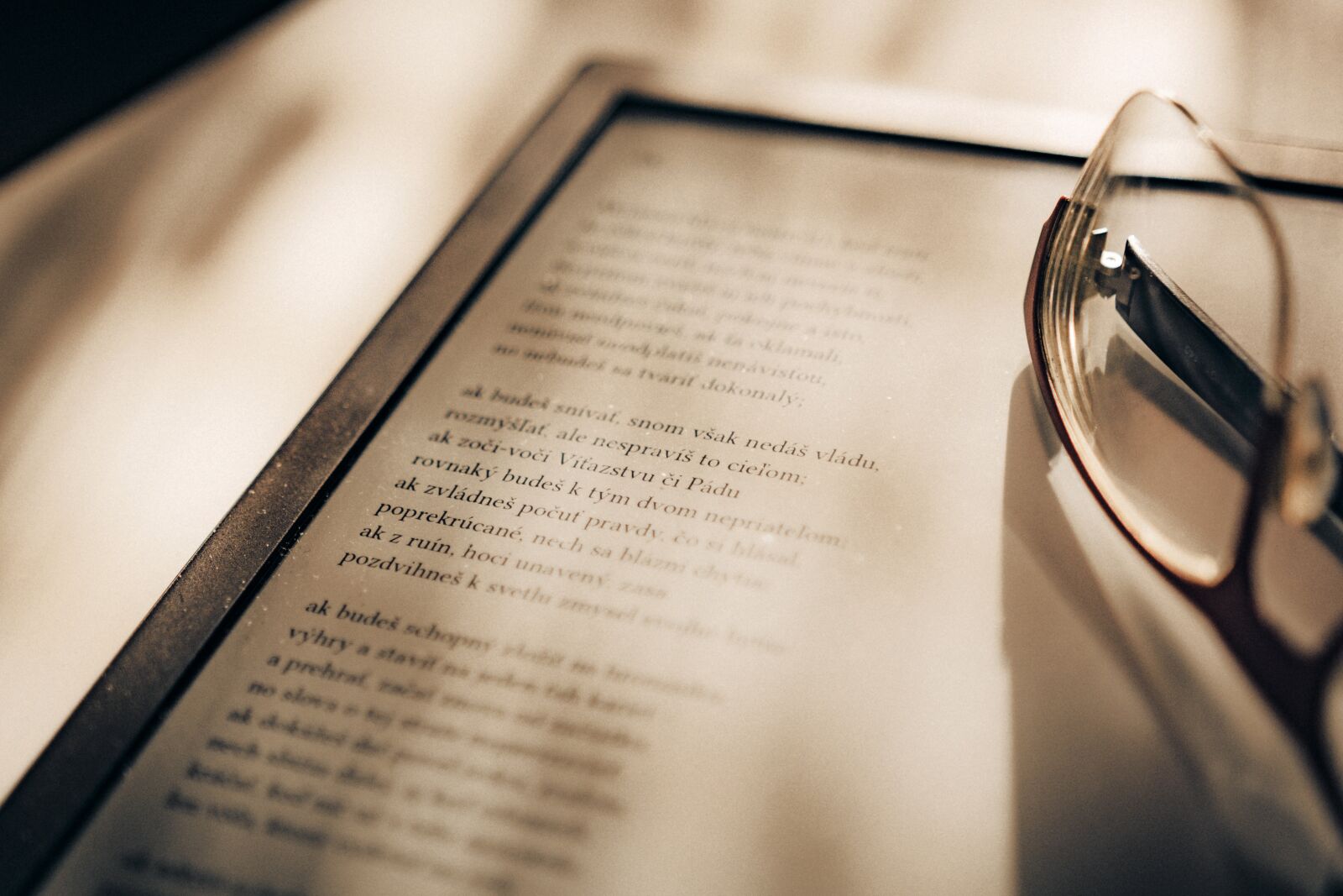 Nikon D7100 sample photo. Ebook, ebook reader, e-reader photography