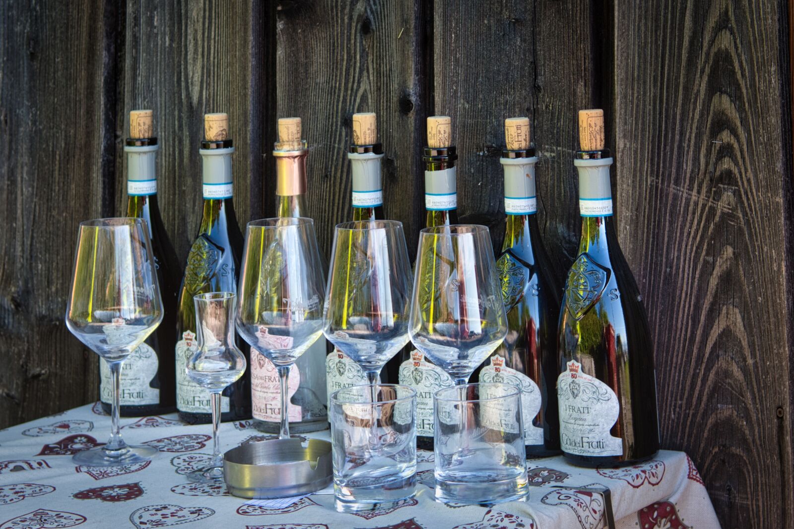 Nikon D7500 sample photo. Wine bottles, wine glasses photography