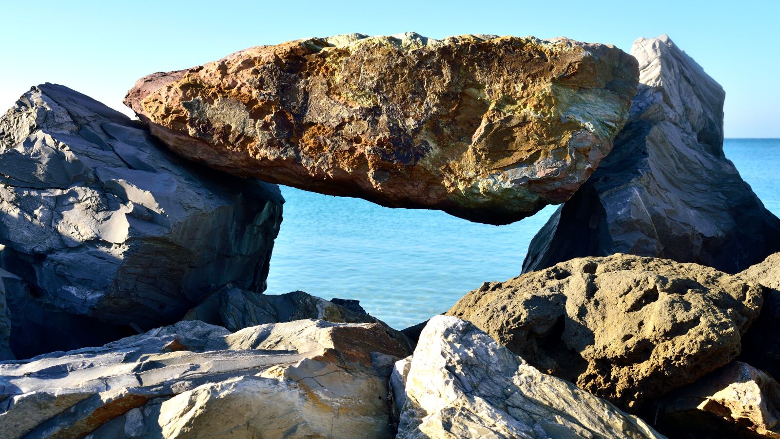 Nikon D3300 sample photo. Sea, stone, sassi photography