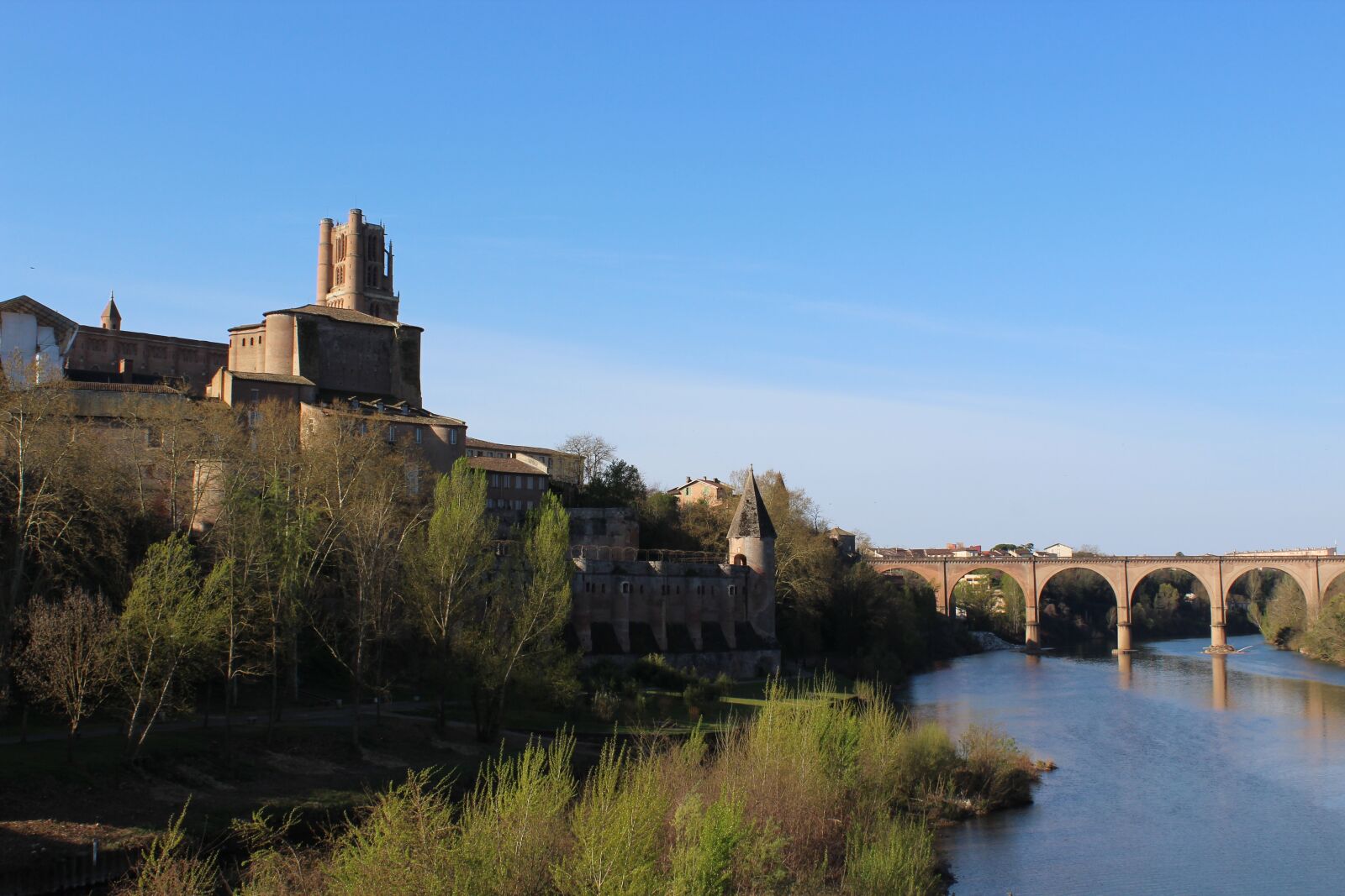Canon EOS 1200D (EOS Rebel T5 / EOS Kiss X70 / EOS Hi) sample photo. Albi, pink, sky photography
