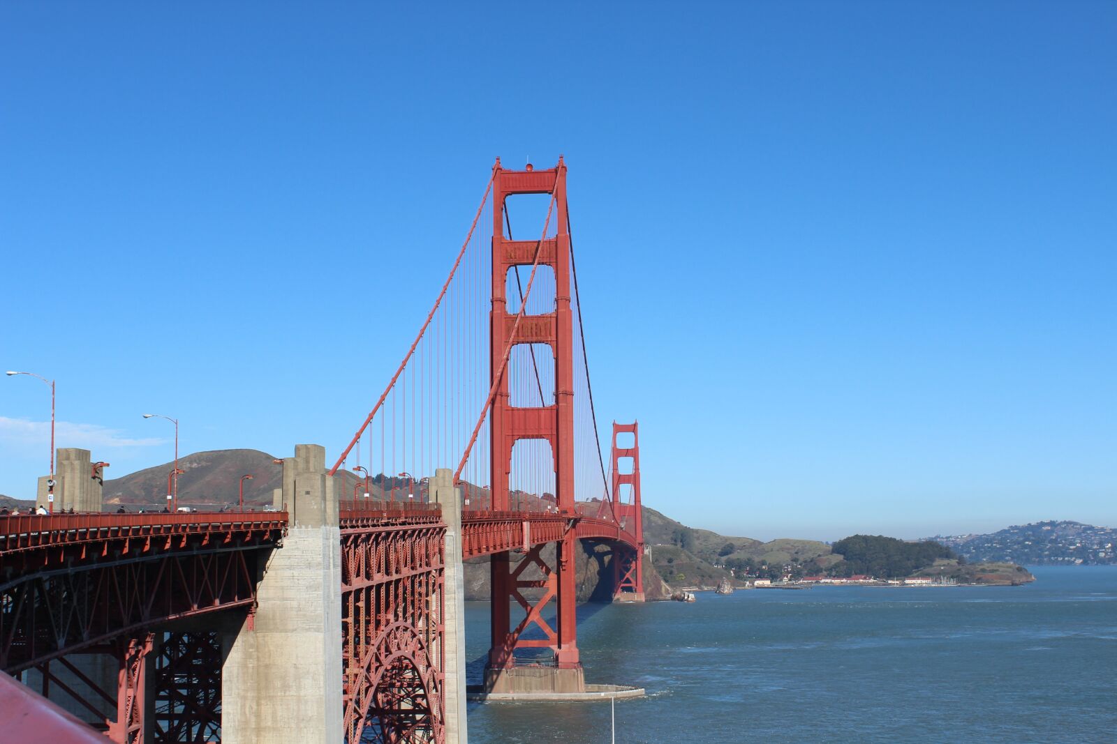 Canon EOS 600D (Rebel EOS T3i / EOS Kiss X5) sample photo. Blue sky, bridge, golden photography