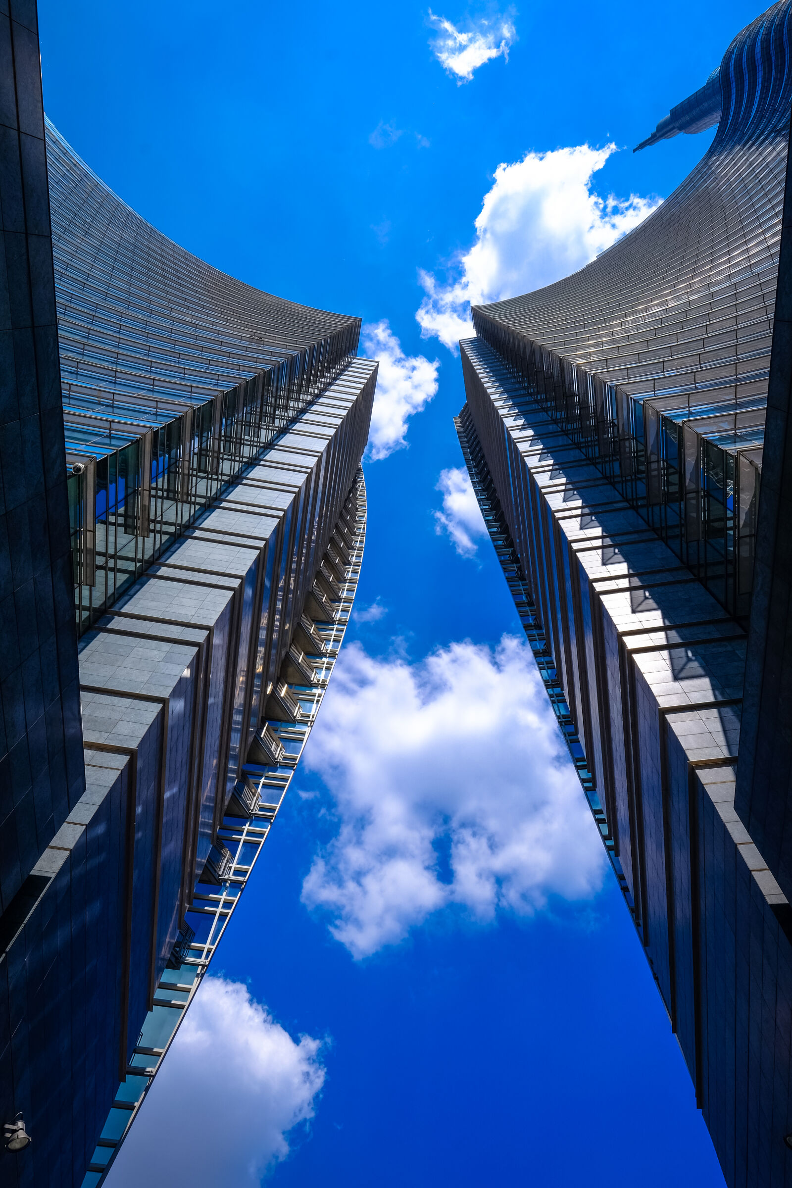 Fujifilm XF 10-24mm F4 R OIS sample photo. Architectural, design, architecture, blue photography