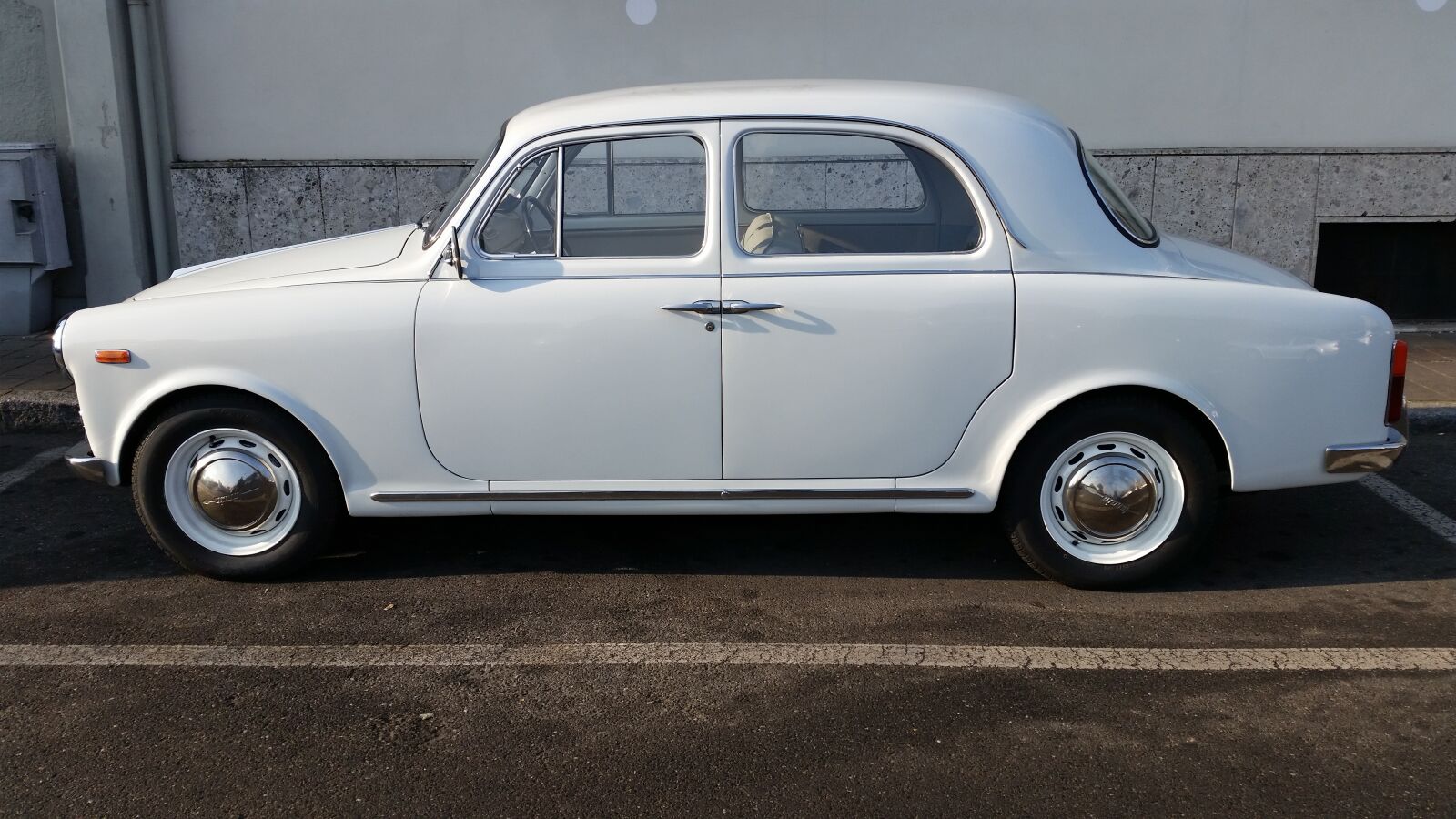 Samsung Galaxy S5 sample photo. Car, vehicle, transport photography