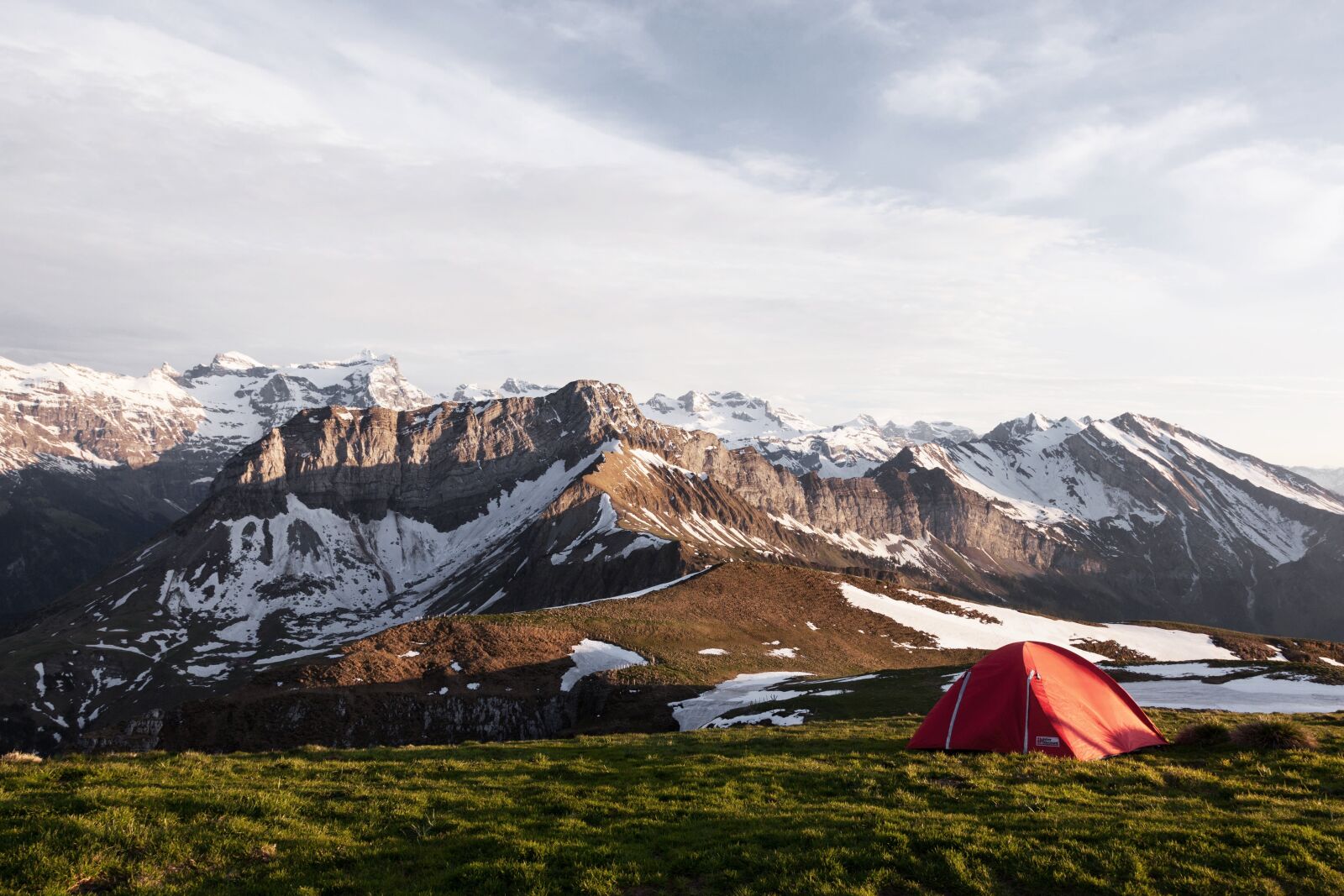 Canon EOS 5D Mark II sample photo. Camping, cold, grass photography