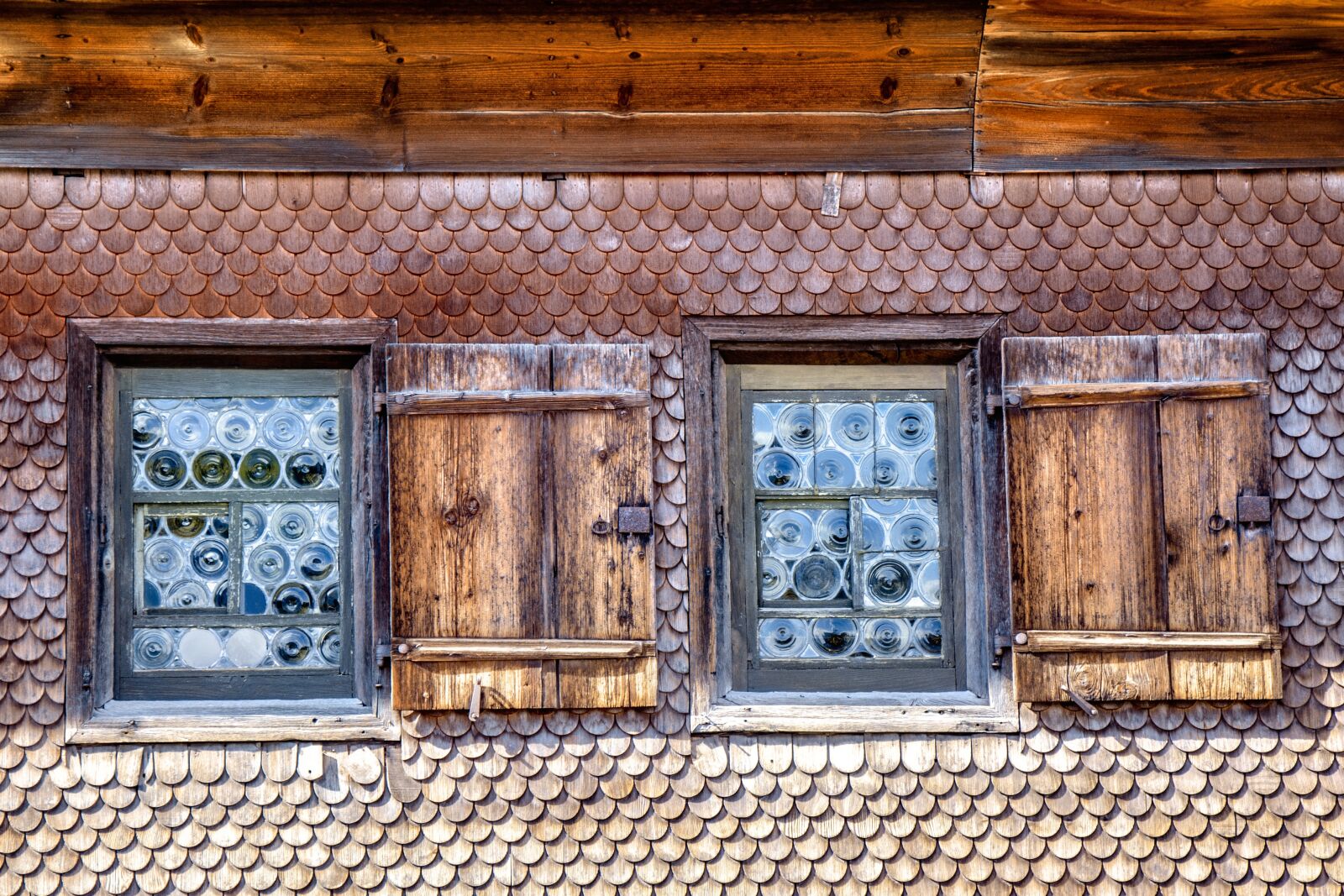 Nikon D5100 sample photo. Window, wood shingles, farmhouse photography