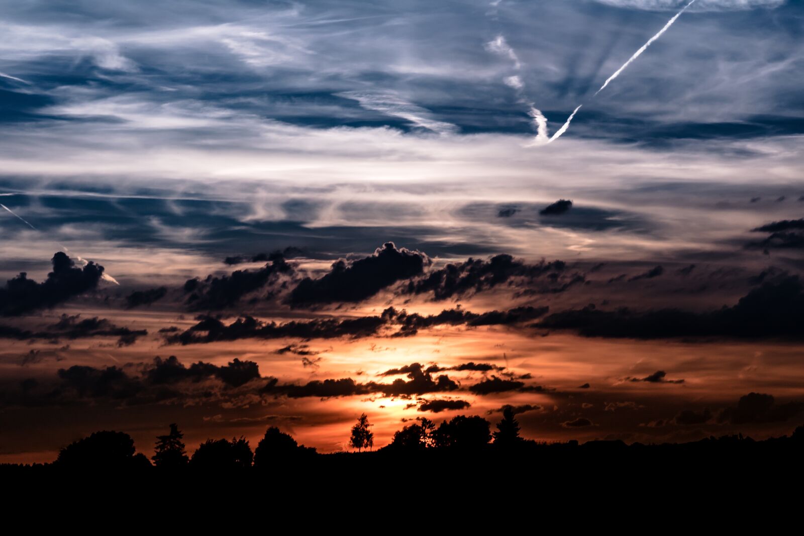 Canon EOS 750D (EOS Rebel T6i / EOS Kiss X8i) sample photo. Sunset, setting sun, evening photography