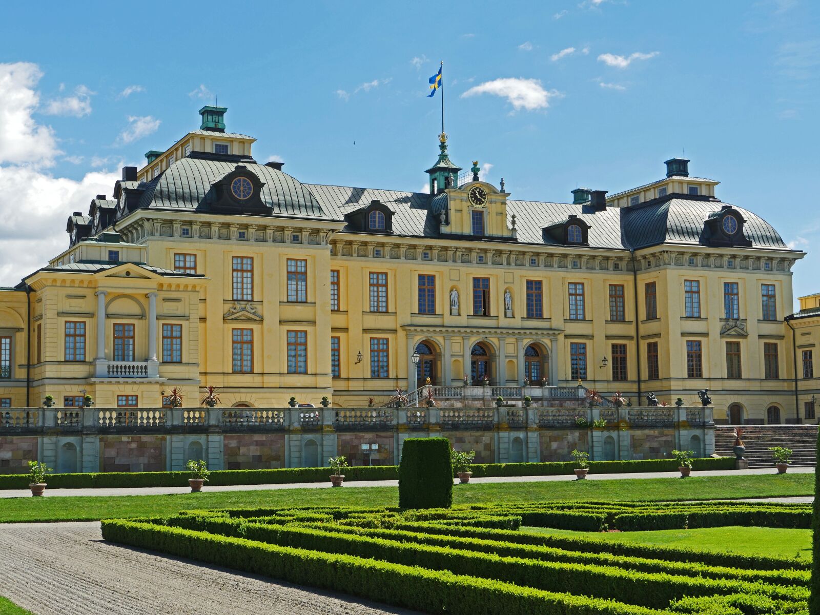 Panasonic Lumix DMC-GX8 sample photo. Drottningholm palace, main house photography