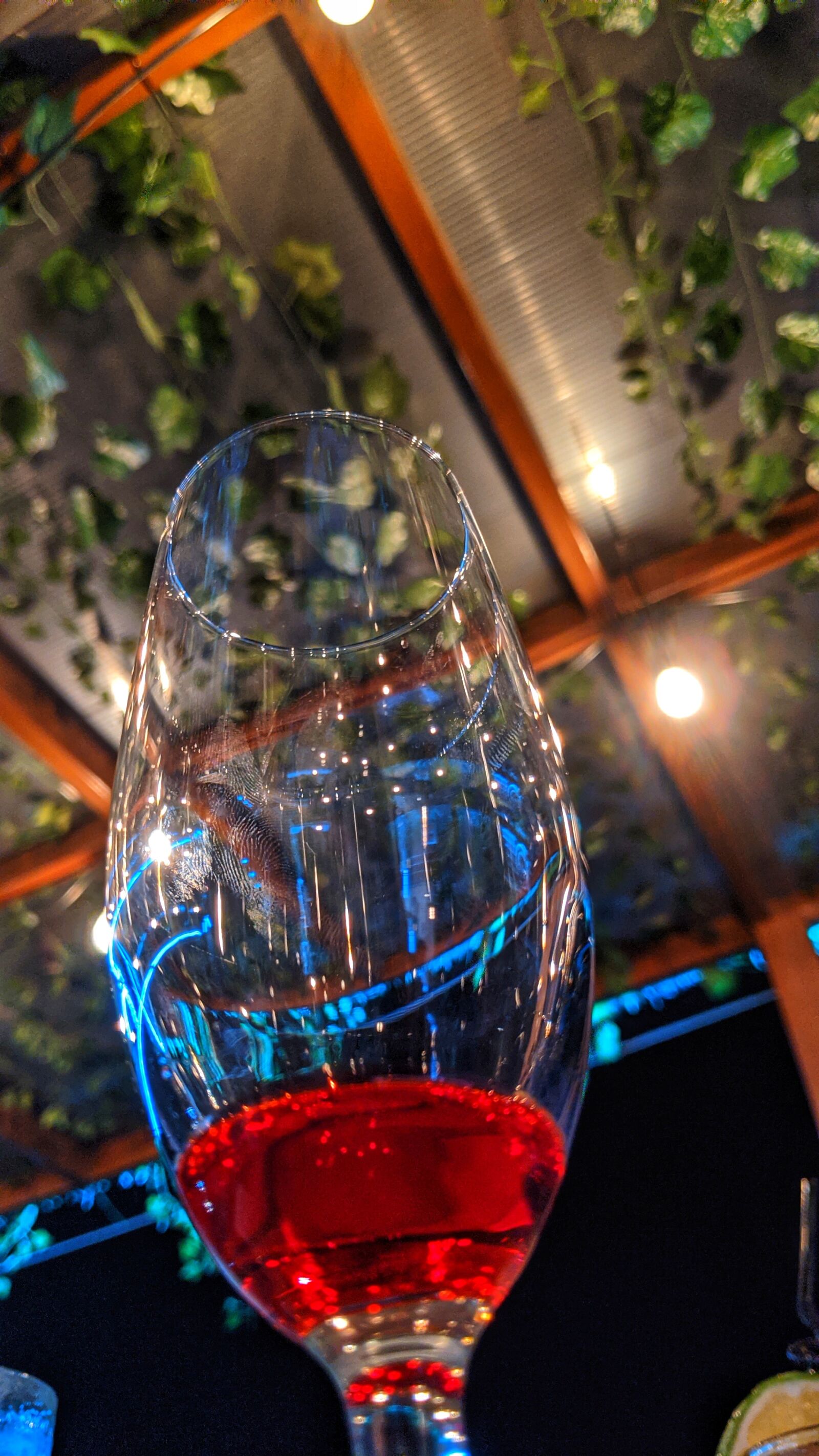 Google Pixel 3 sample photo. Glass, wine, light photography
