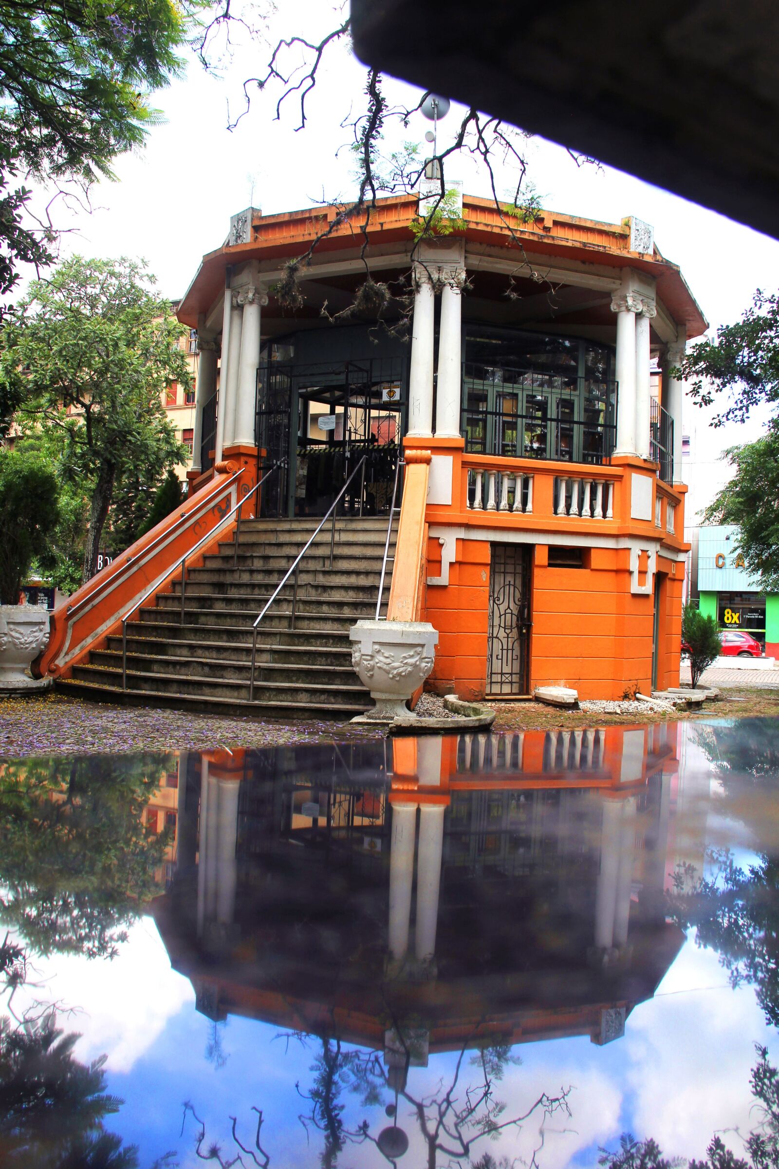 Canon EOS 60D sample photo. Gazebo, the city bag photography