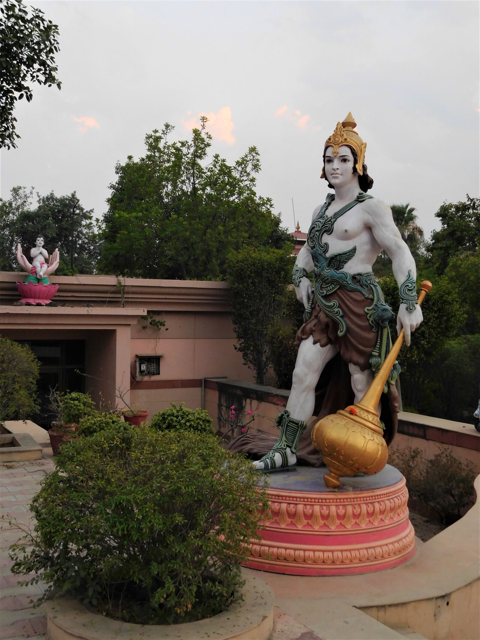 Nikon Coolpix S7000 sample photo. India, statue, sculpture photography