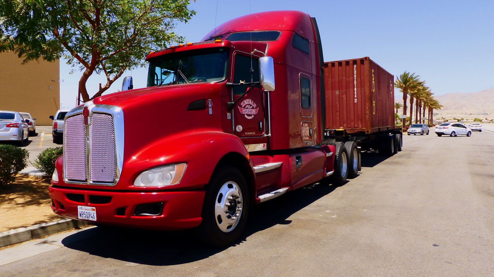 Panasonic Lumix DMC-FZ200 sample photo. Truck, transport, american photography