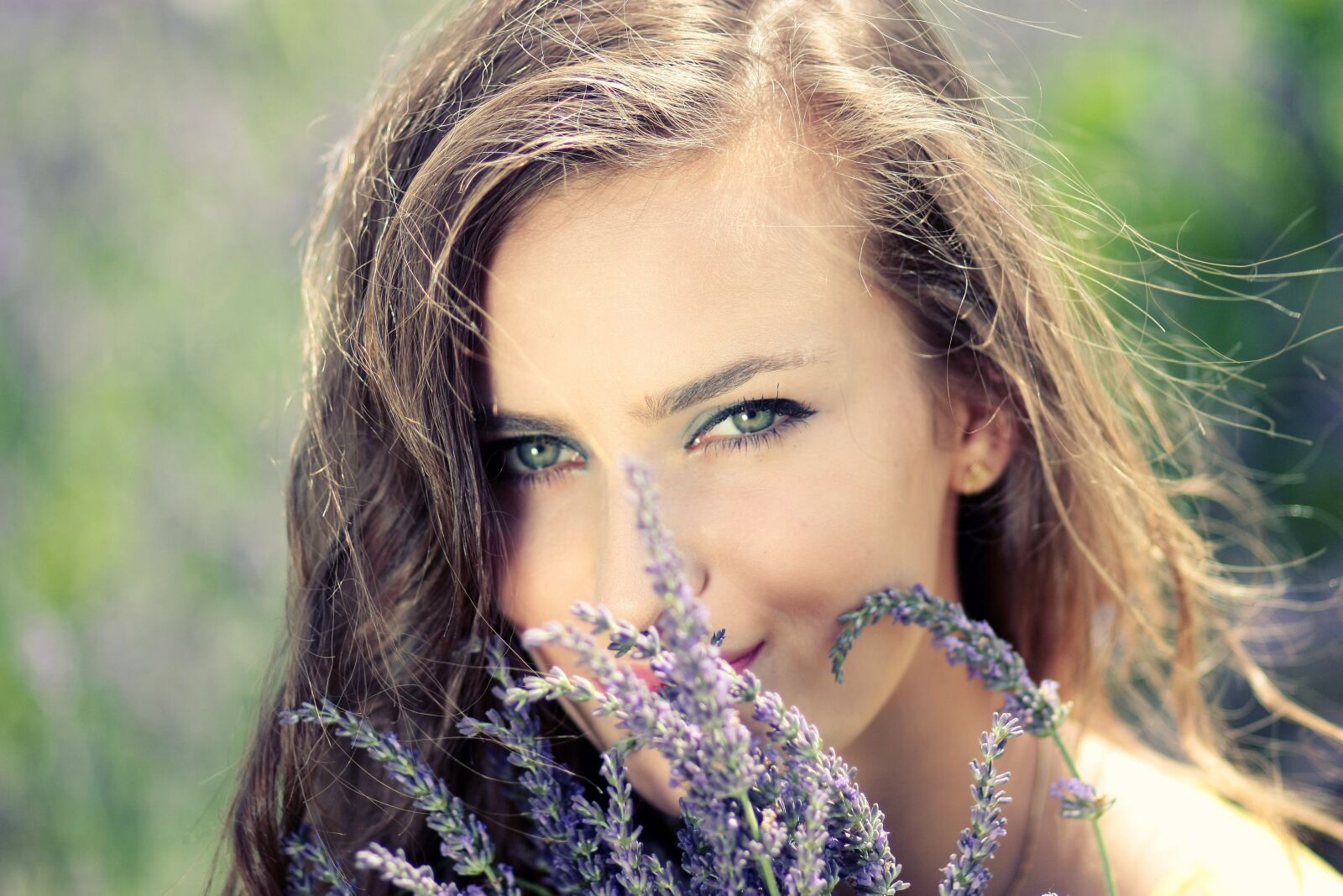 Canon EOS 450D (EOS Rebel XSi / EOS Kiss X2) sample photo. Girl, lavender, flowers photography