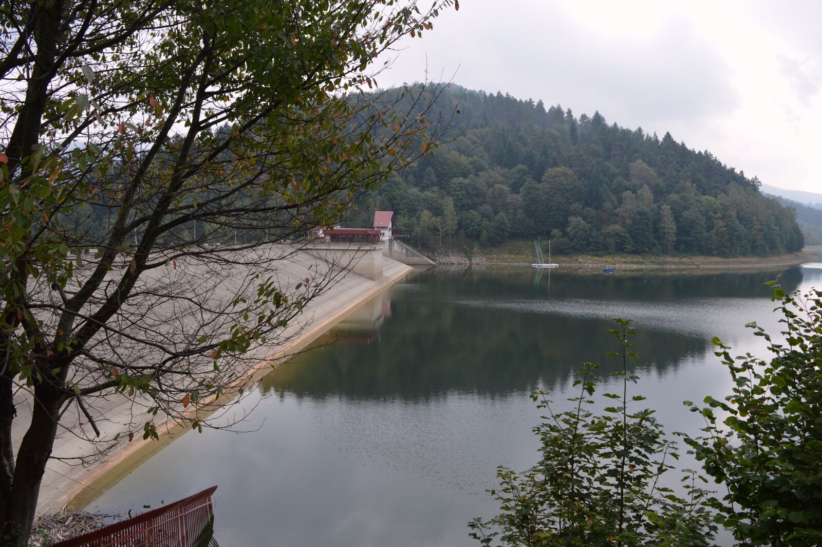 Nikon D3200 sample photo. Iwonicz-zdrój, lake, water photography