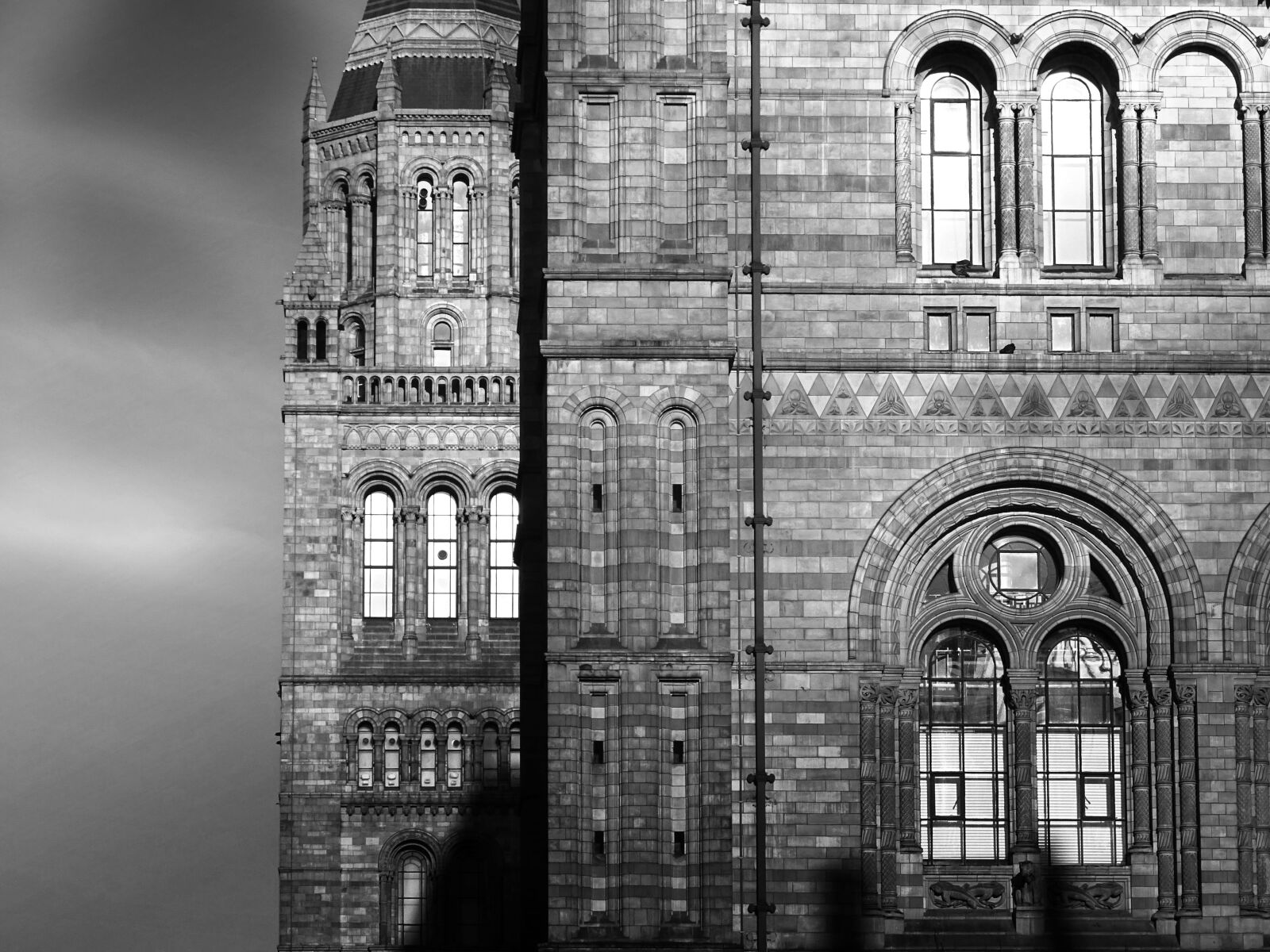 Sony DSC-HX60 sample photo. Architecture, black, and, white photography