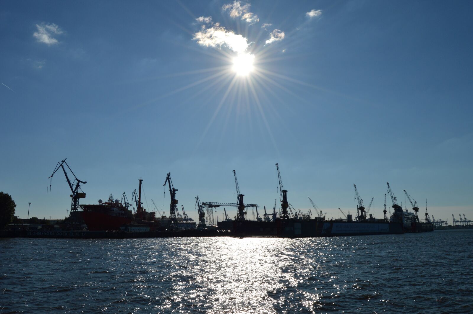 Nikon D7200 sample photo. Landungsbr cken, elbe, harbour photography