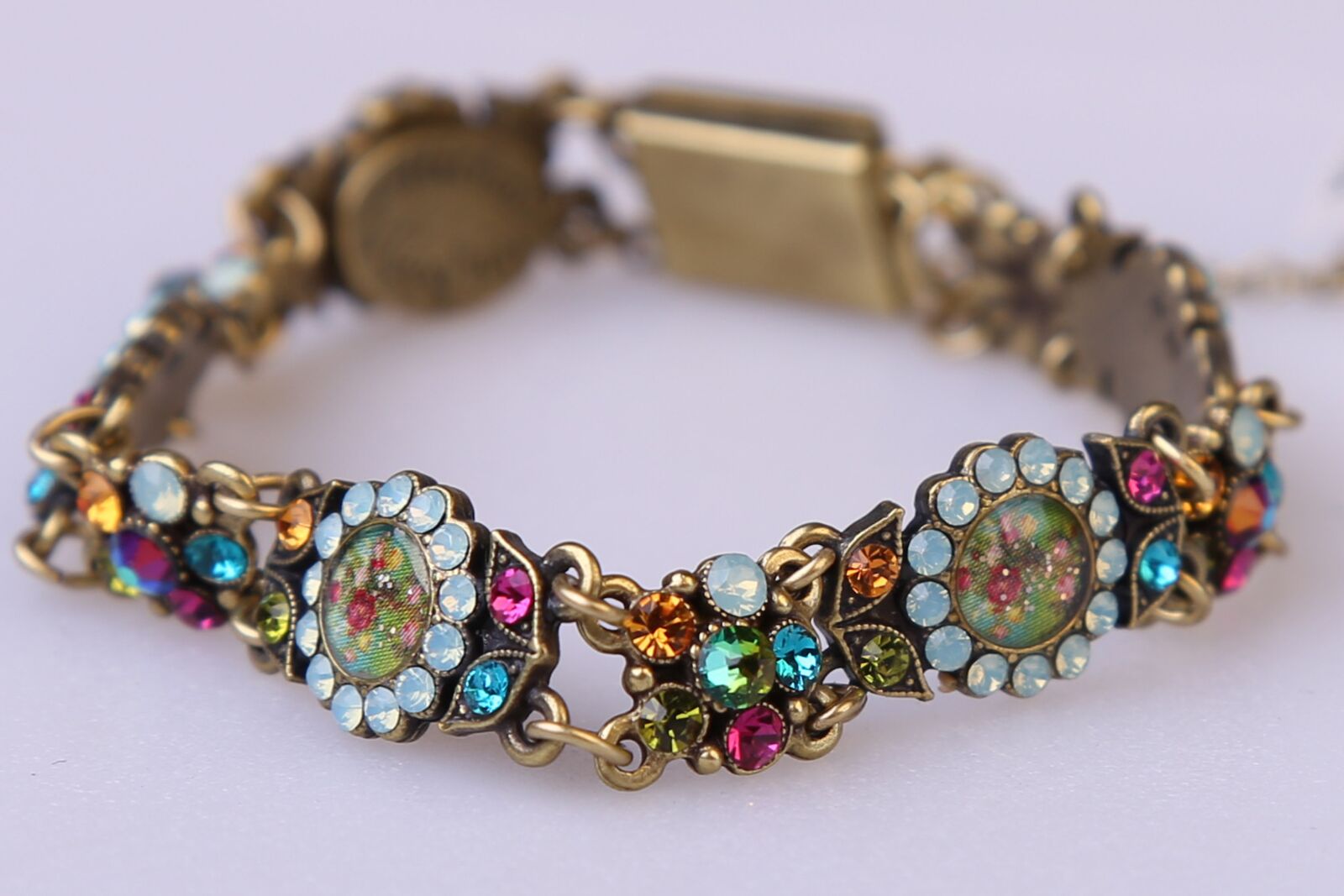 Canon EOS 6D + Canon EF 24-105mm F4L IS USM sample photo. Bracelet, girl, fashion photography