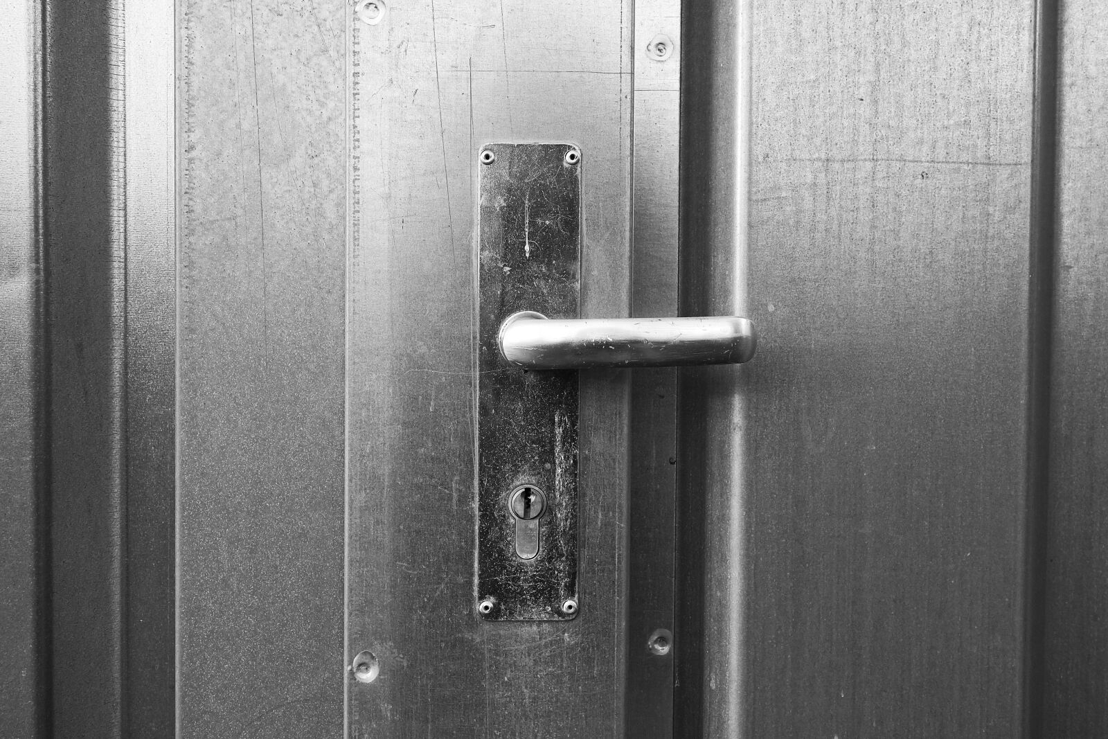 Sony Cyber-shot DSC-RX100 sample photo. Doorknob, keyhole, door photography