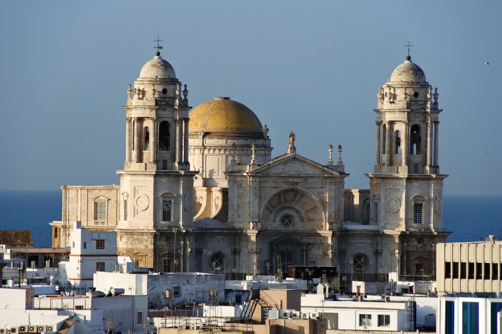 1 NIKKOR VR 10-100mm f/4-5.6 sample photo. Cadiz, cathedral, spain photography