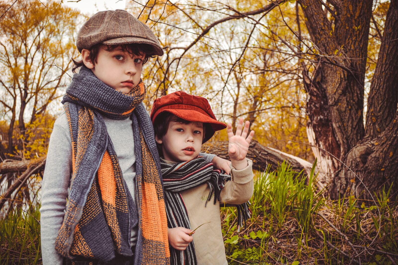 Nikon D3200 sample photo. Autumn, kids, brothers photography