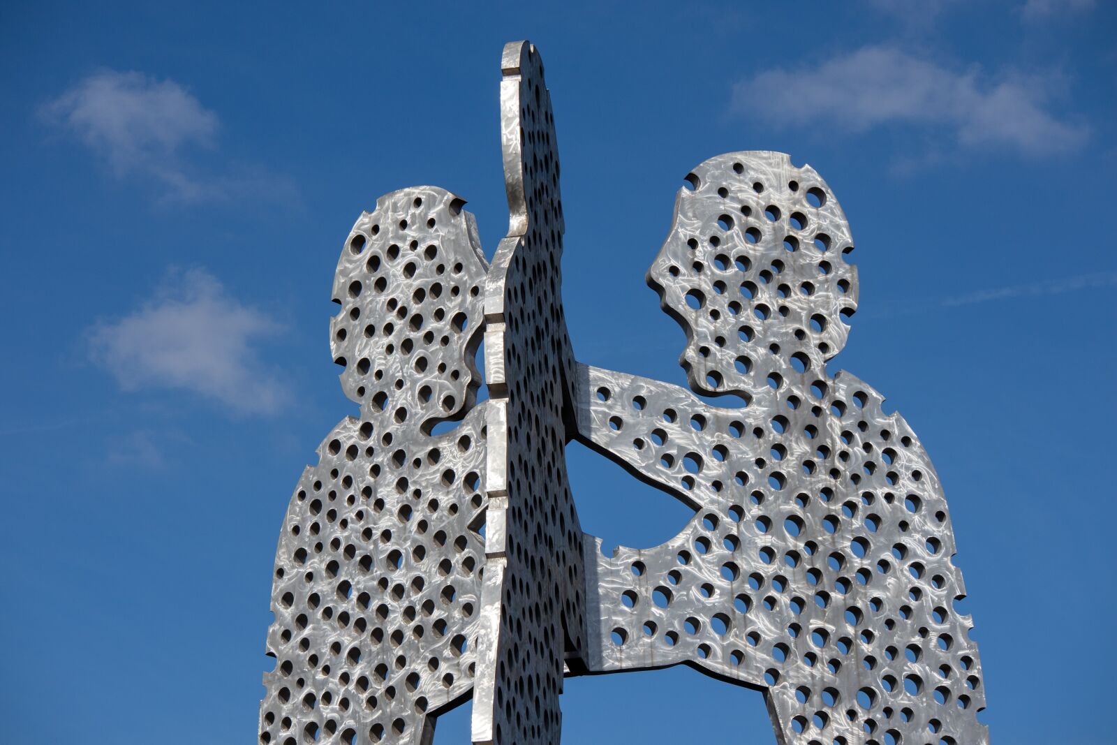 Canon EOS M50 (EOS Kiss M) sample photo. Berlin, molecule men, spree photography