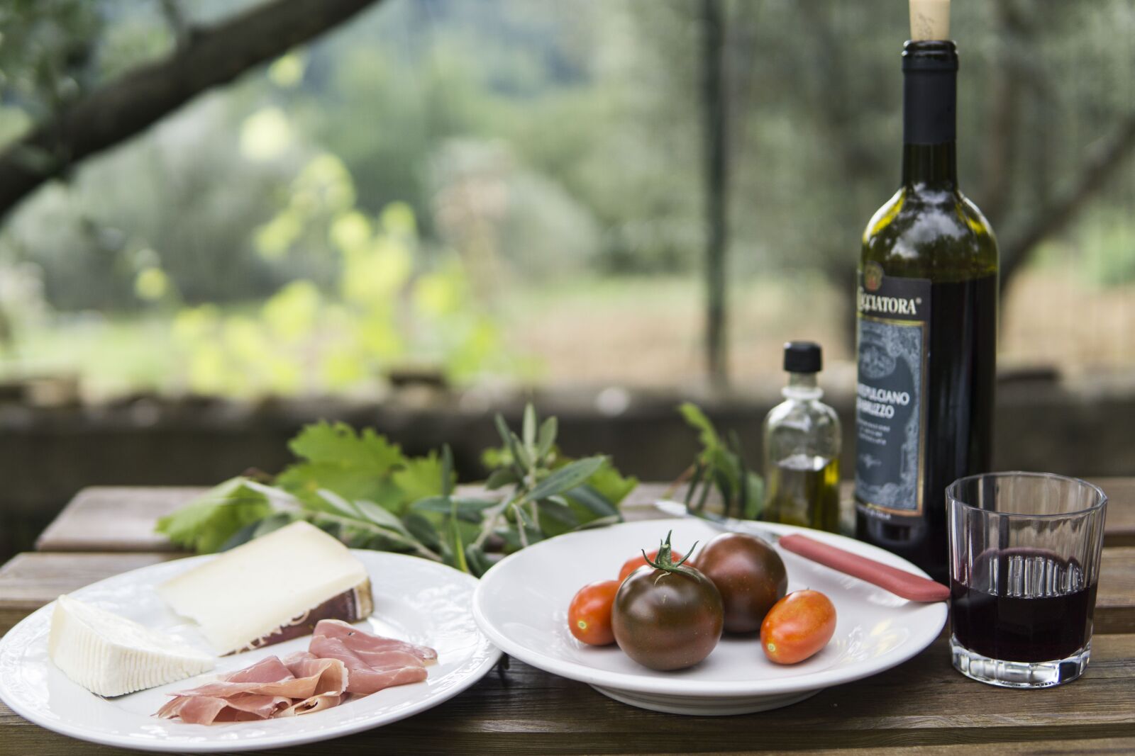 Sony a6000 sample photo. Picnic, wine, european photography