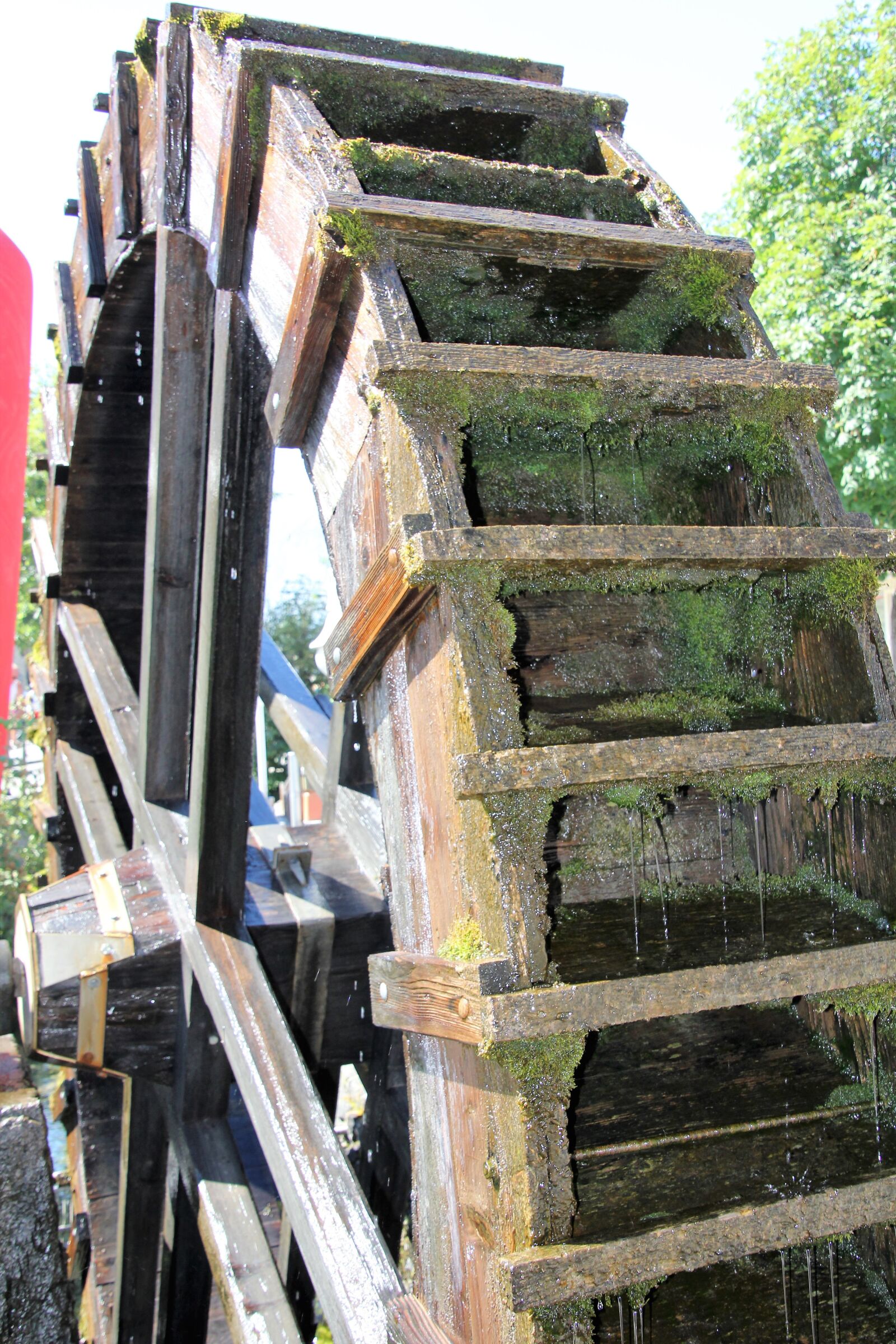Canon EOS 60D sample photo. Waterwheel, wheel, wooden wheel photography