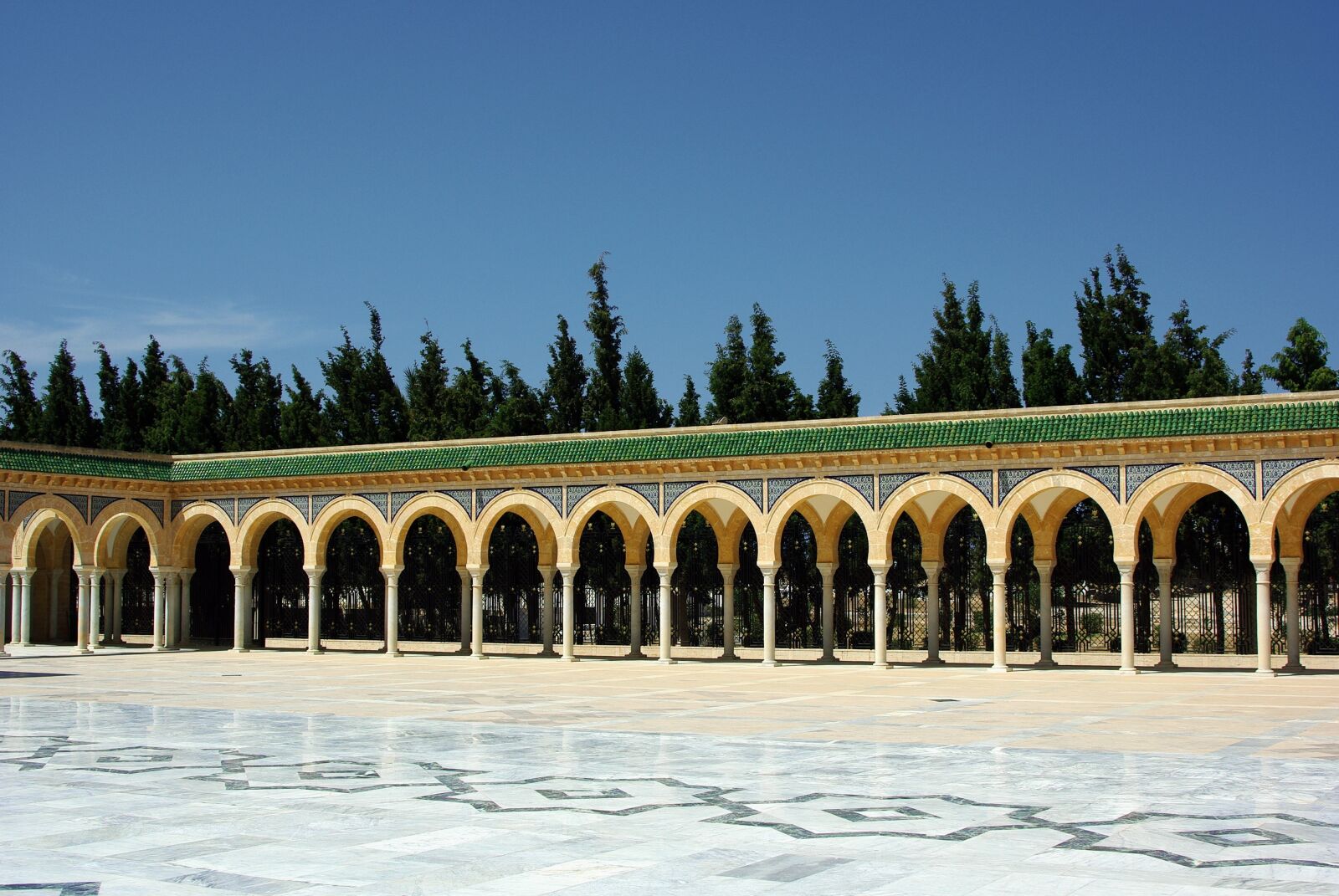 Pentax K200D sample photo. Tunisia, monastir, mausoleum photography