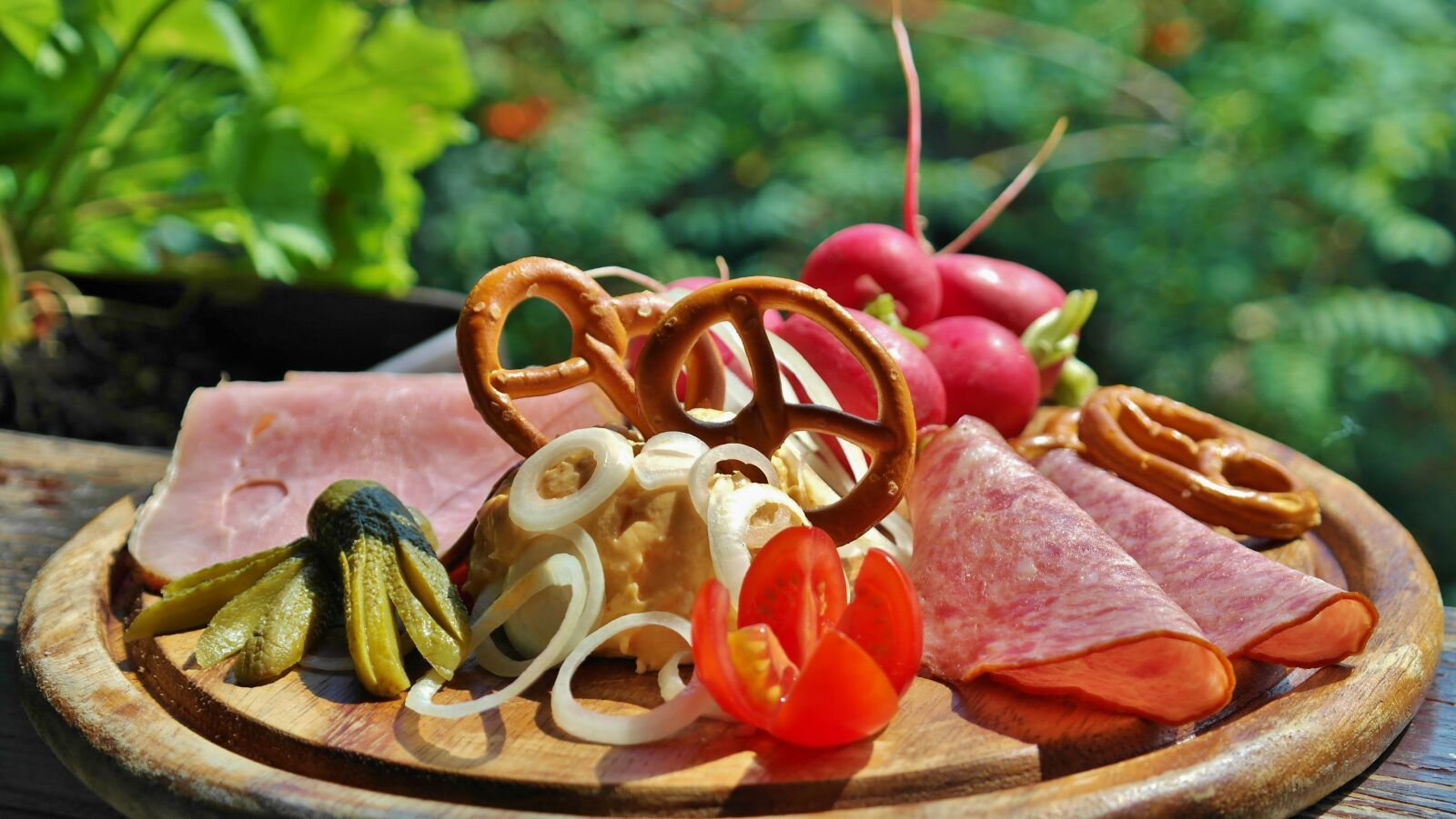 Samsung NX20 sample photo. Snack, cheese, sausage photography