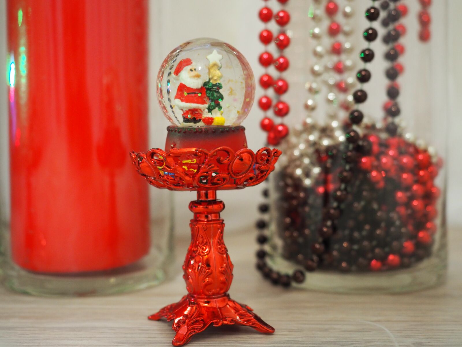 Olympus OM-D E-M5 II + Olympus M.Zuiko Digital ED 12-40mm F2.8 Pro sample photo. New year's eve, jewelry photography