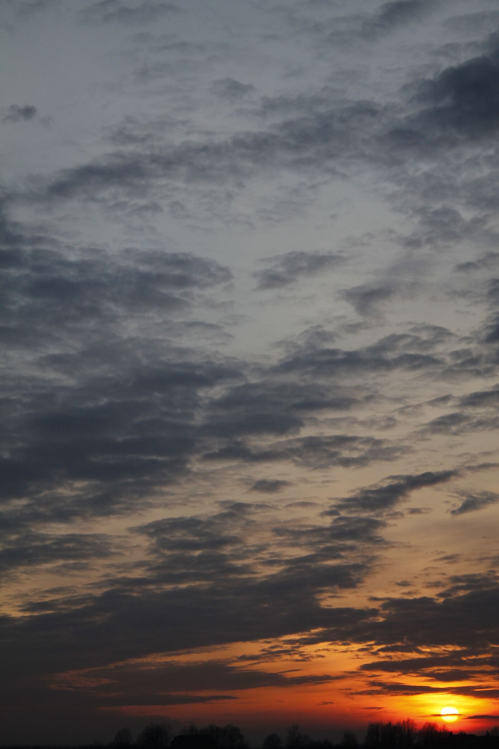 Canon EOS 1100D (EOS Rebel T3 / EOS Kiss X50) sample photo. Sunset, sky, clouds photography