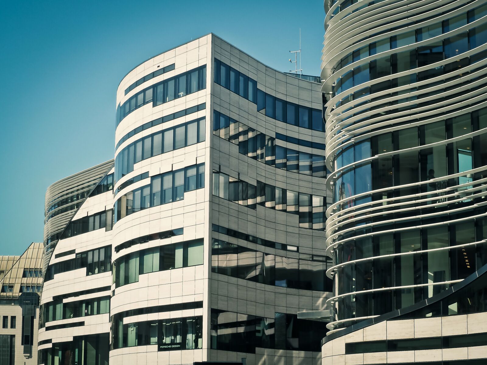 Olympus OM-D E-M10 sample photo. Architecture, modern, düsseldorf photography